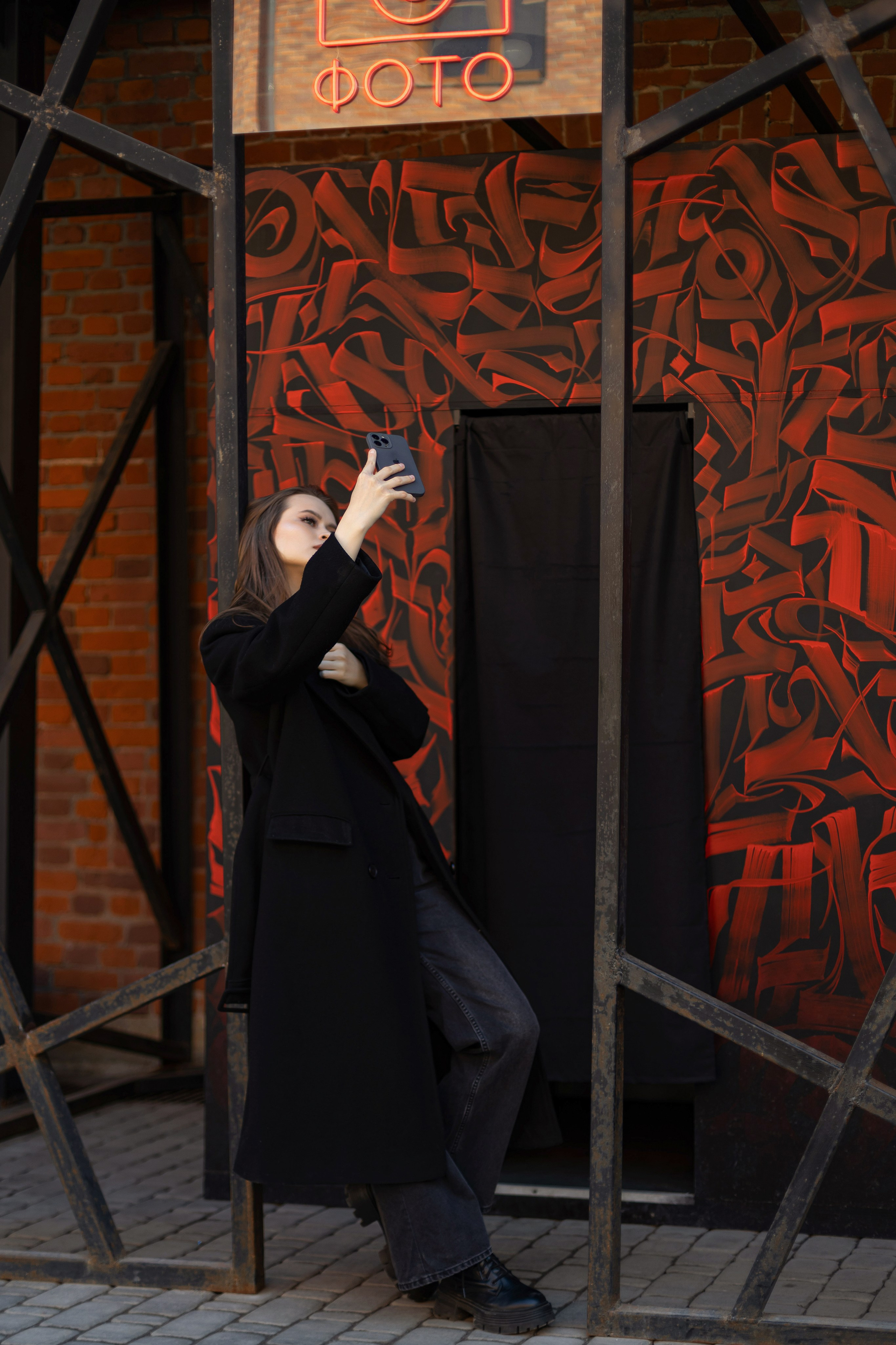 Фотосъемка девушки в пространстве Seno. Свадебный и портретный фотограф в Санкт-Петербурге Надежда Чечулина