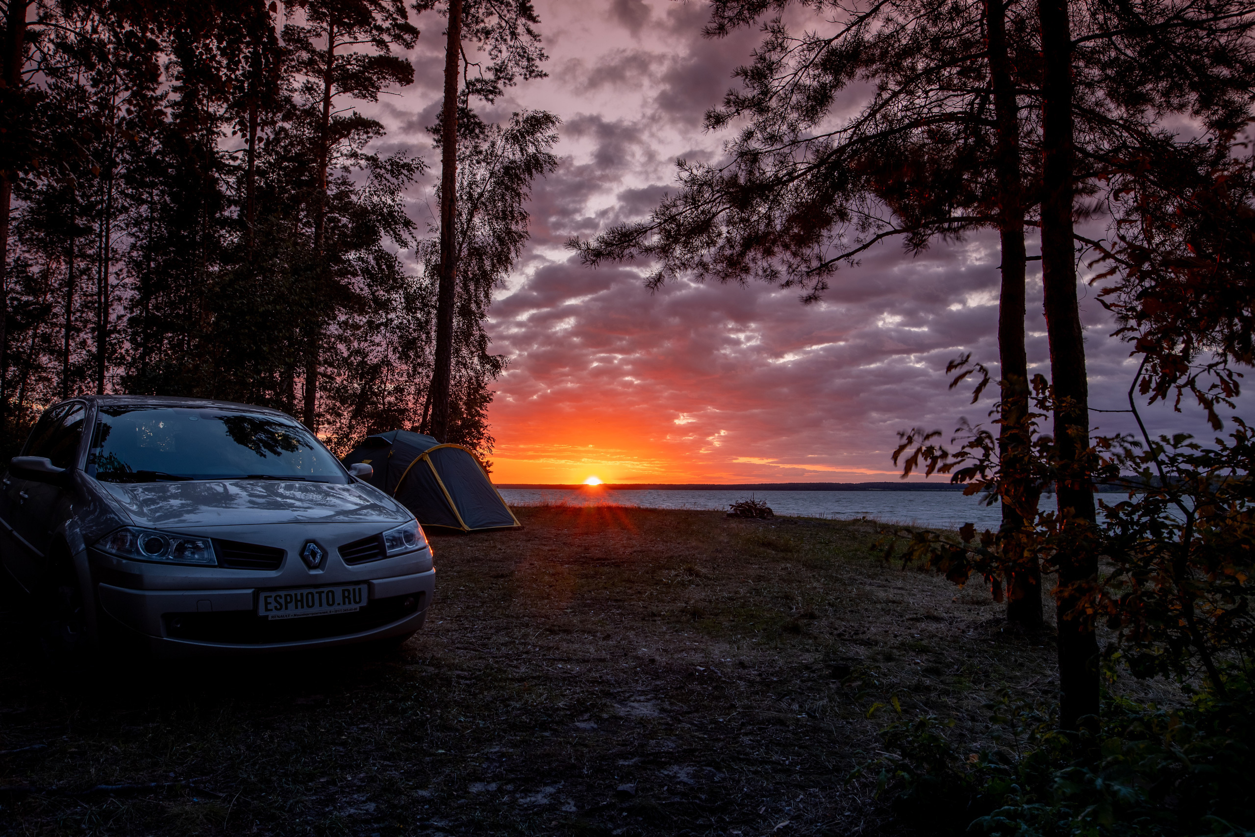 Последние солнечные лучи 21 июля 2020 г. Вилейское водохранилище.