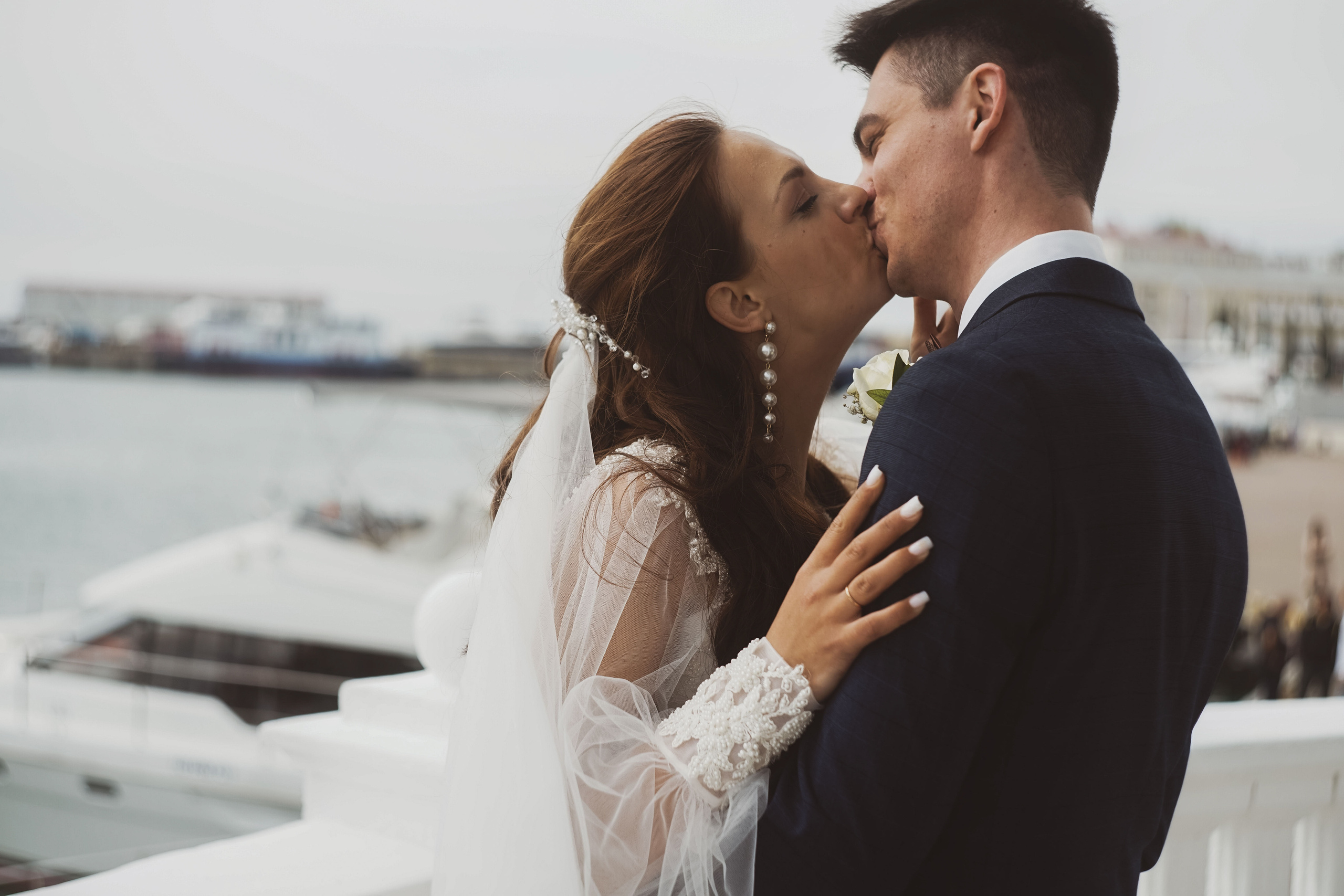 Свадебный день Тимура и Валерии в центре Сочи. Фотограф в Сочи Тиунова Маргарита и Тиунов Евгений