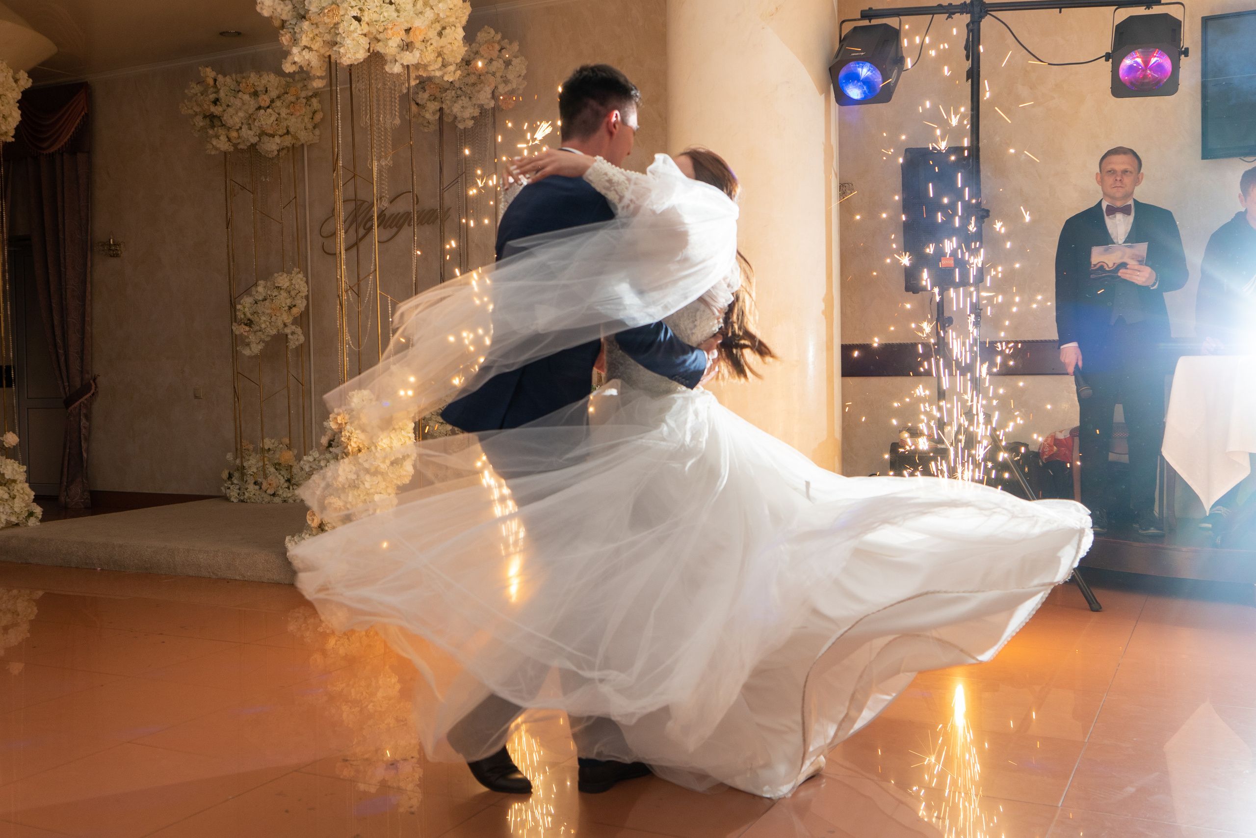 Свадебный день Тимура и Валерии в центре Сочи. Фотограф в Сочи Тиунова Маргарита и Тиунов Евгений