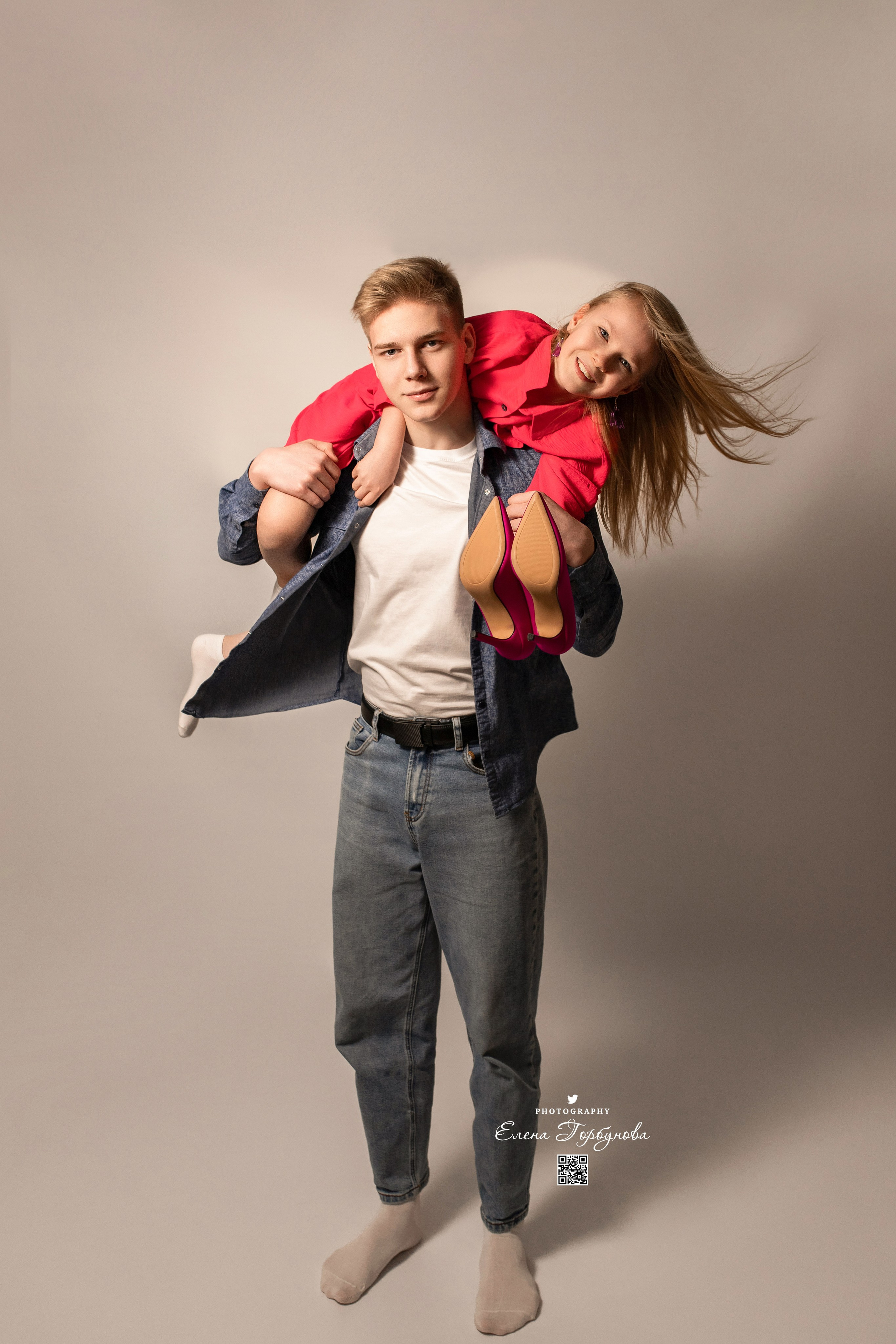 Семья Галины. Моя студия. Март 2025. Фотограф Пермь. Свадьбы. Семья и дети, школа, д. сад. Фотокниги