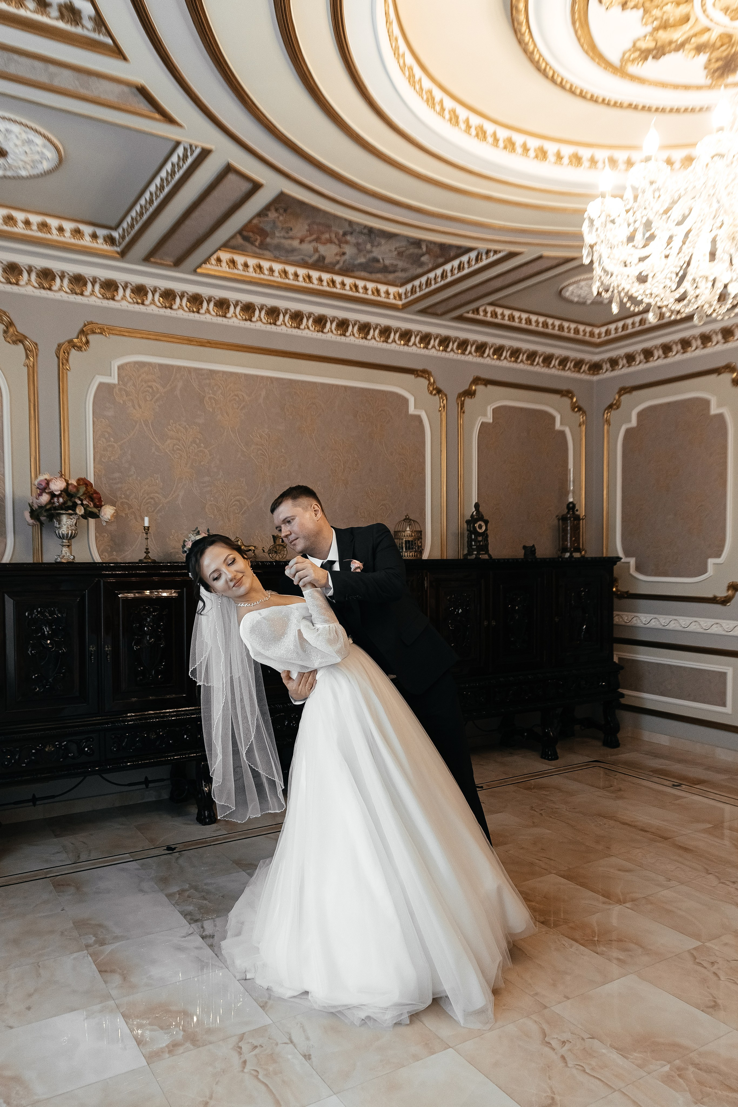 Кирилл и Эльвира. Главная