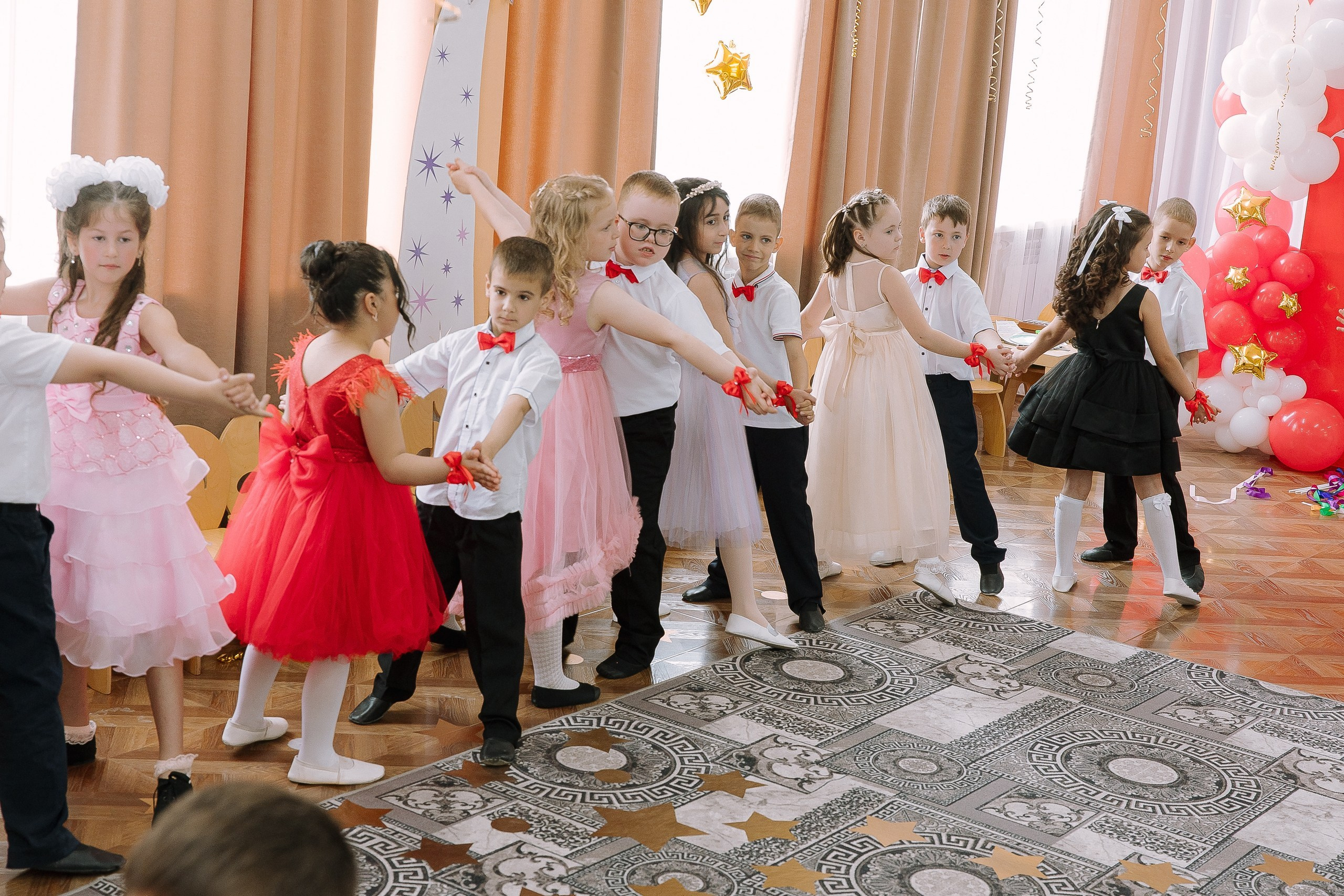 Выпускной в ДС 26. Выпускные альбомы Натальи Бутко: Новороссийск, Анапа, Геленджик