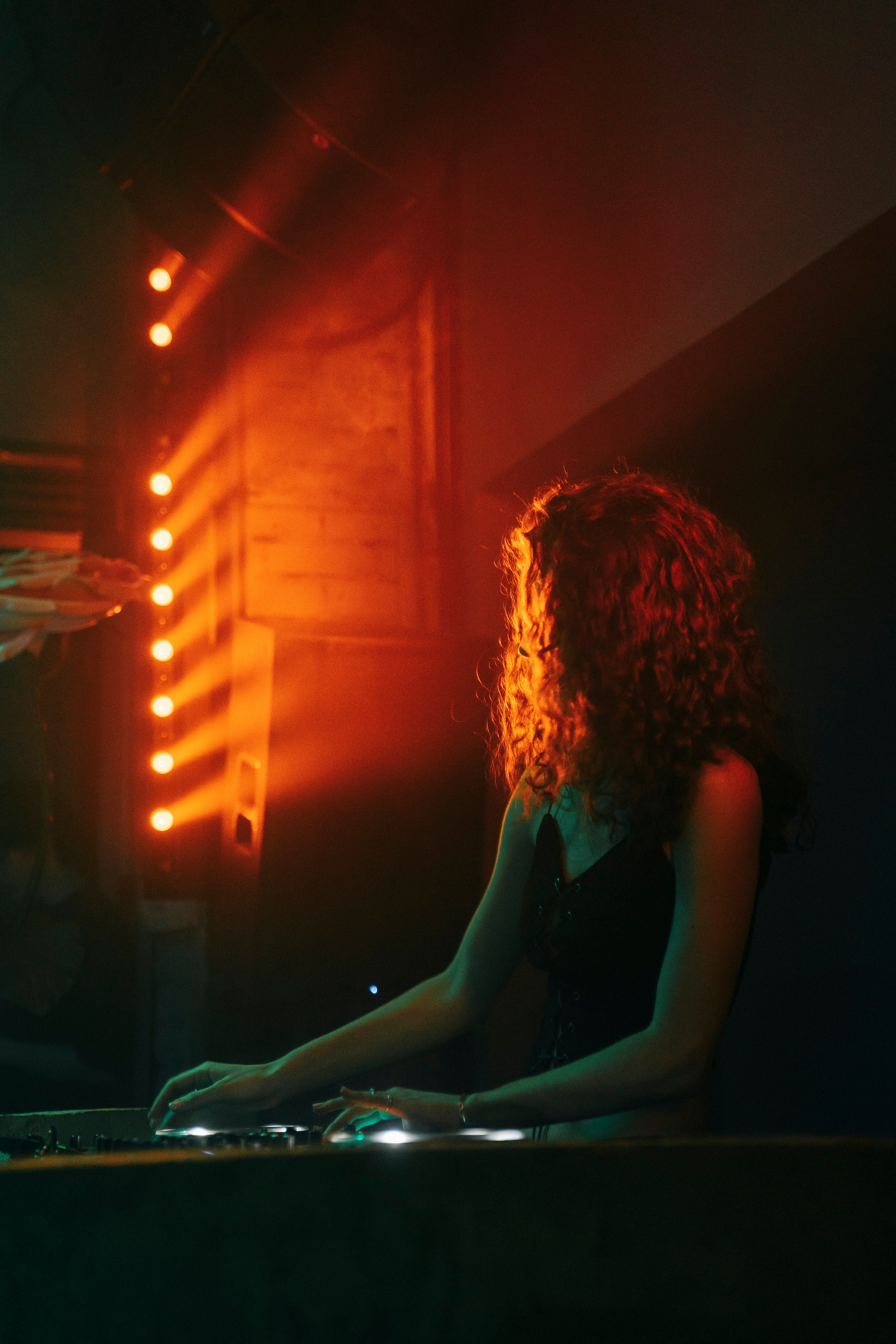 TONES. NIGHT VISION ФОТОГРАФЫ И ВИДЕОГРАФЫ СПБ