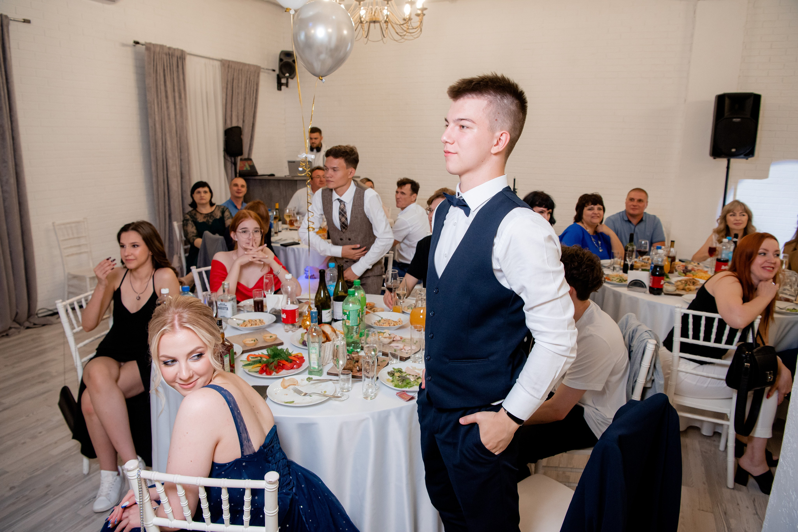 30 Школа. Вручение и Банкет. ДК Юбилейный и Банхоф. Фотограф в Волгограде и Волжском Александр Горбань