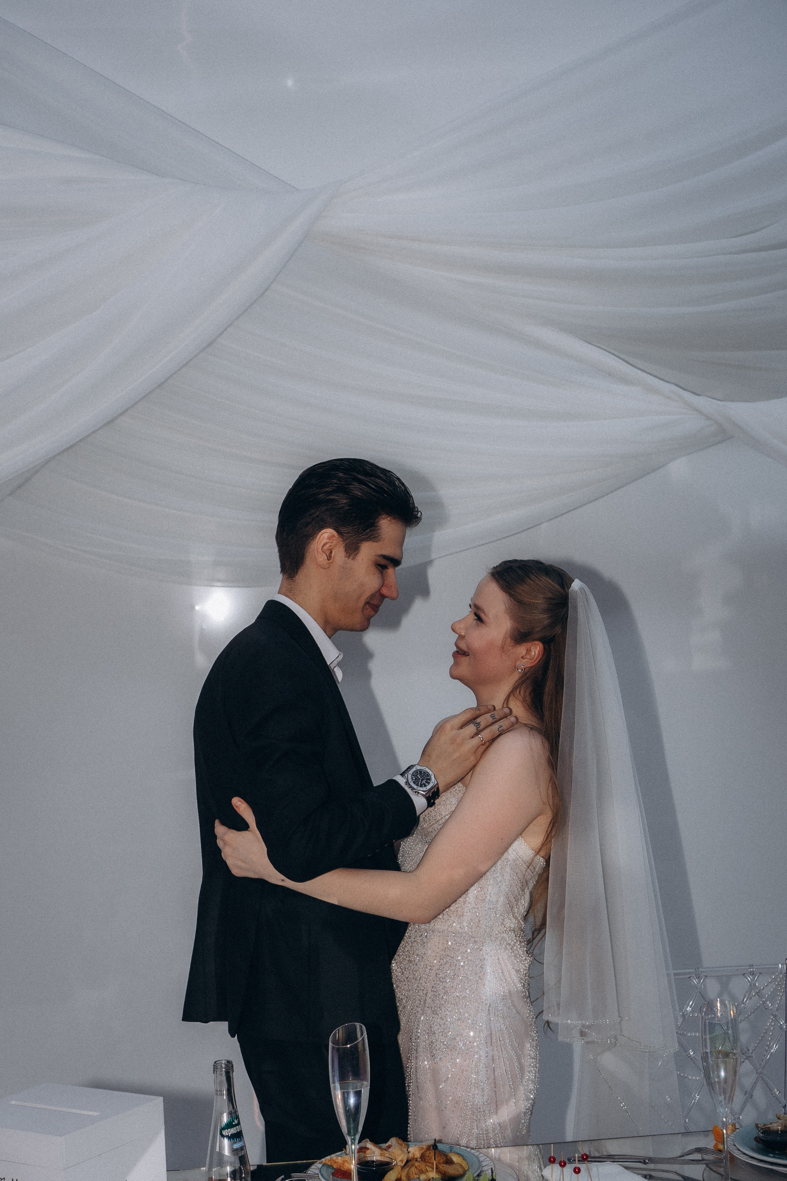 СВАДЕБНАЯ СЬЕМКА СБОРОВ В ОТЕЛЕ И ВЫЕЗД НА ЦЕРЕМОНИЮ (СНЯТО В СИБИРЕ В НИЖНЕВАРТОВСКЕ). Профессиональный фотограф, Санкт-Петербург — Виктория Богомолова