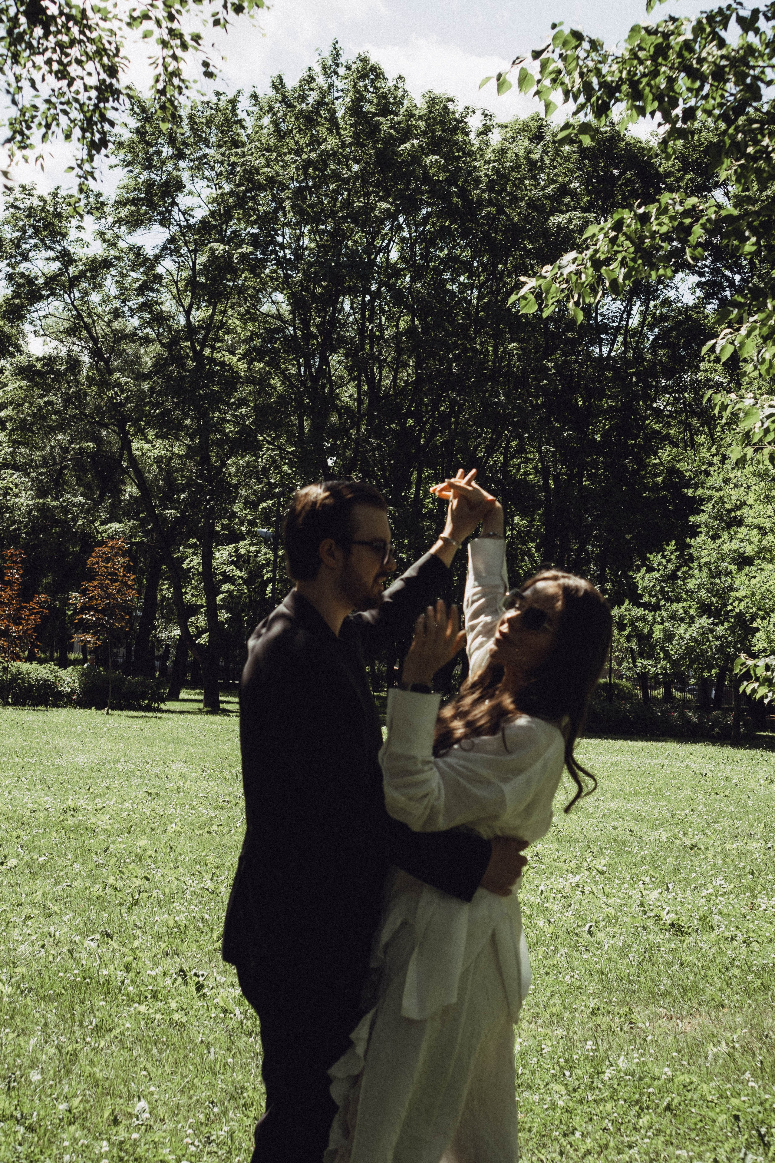 СВАДЕБНАЯ СЬЕМКА В ПАРКЕ ПОБЕДЫ И ПРОГУЛКА ПО МОСКОВСКОМУ ПРОСПЕКТУ. Профессиональный фотограф, Санкт-Петербург — Виктория Богомолова