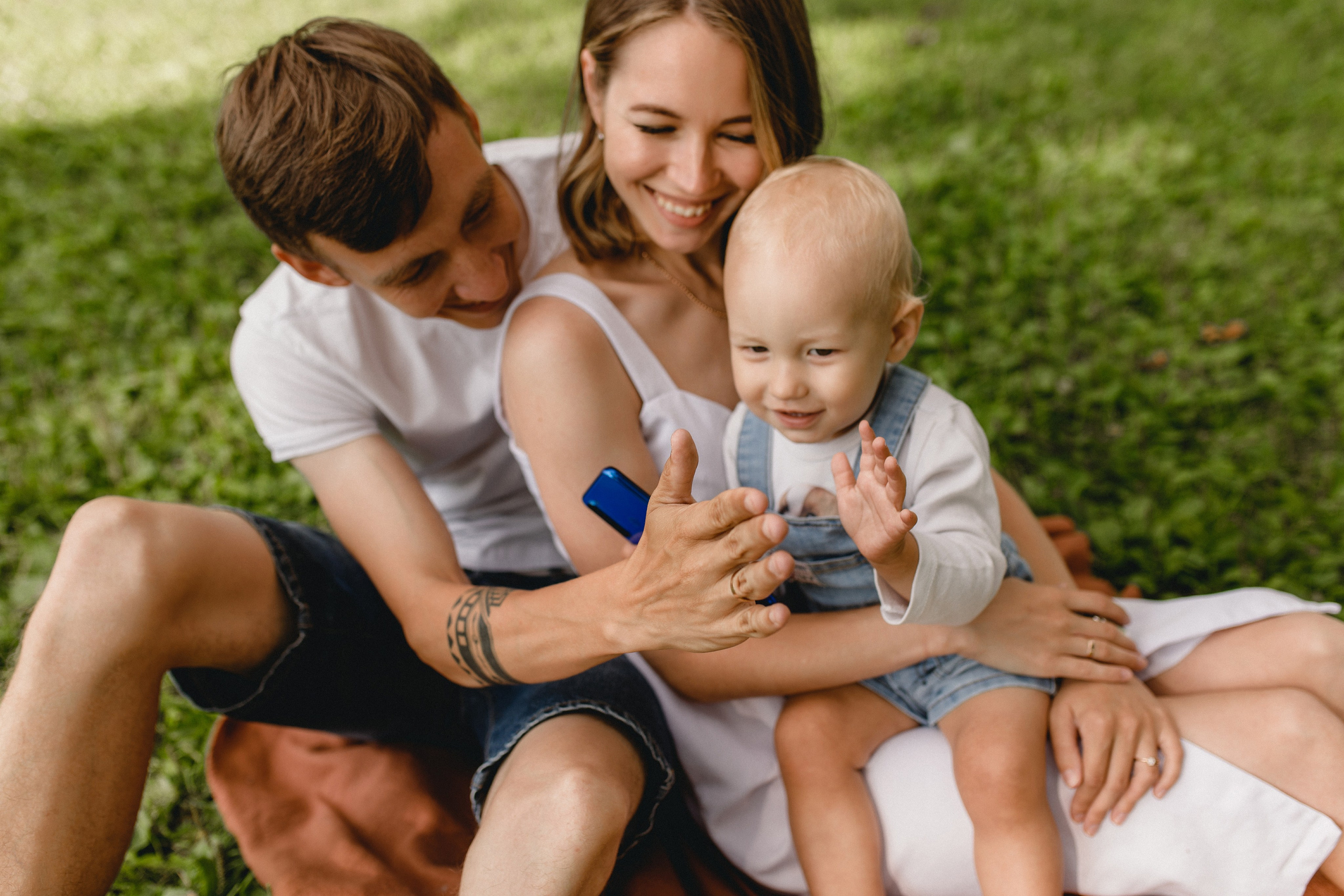 Денис, Настя и Андрюша. Главная