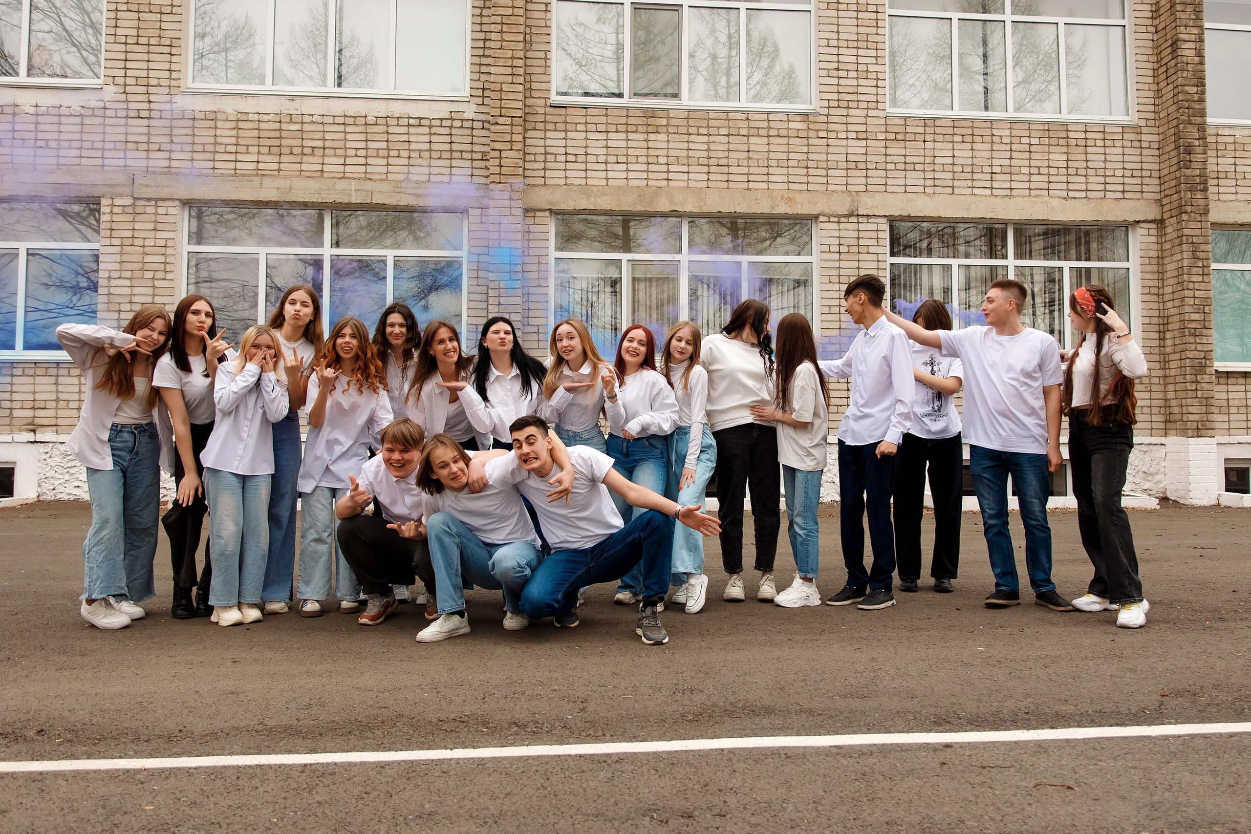 11 класс с. Барабаш. Фотограф Любовь Корниенко, Примоский край