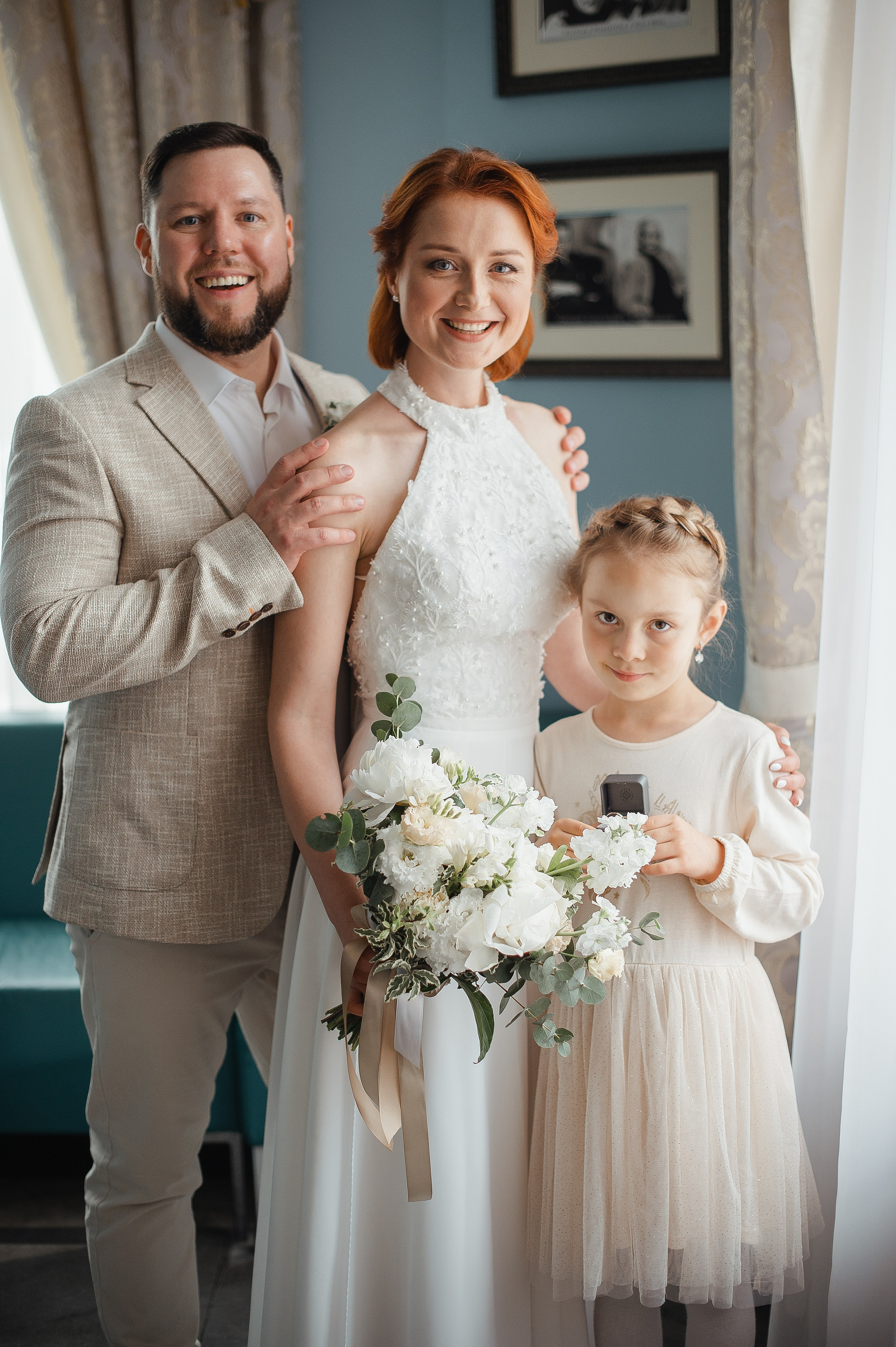 Свадебная фотосессия по историческому центру города Ярославль. Свадебный фотограф в Ярославле Денис Медоваров