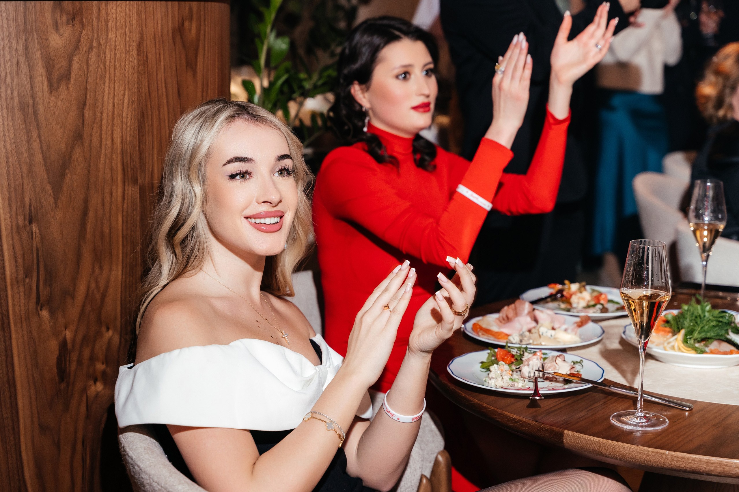 Репортаж мероприятия, репортажная съемка в Москве и Московской области, фотограф на мероприятие, фотосъемка юбилея, репортаж свадьбы, event, фотосессия на фотозоне, фотограф на юбилей, фотограф на день рождения, репортажный фотограф, съемка мероприятия, съемка на фотозоне, фотограф на корпоратив, фотограф на свадьбу, фотограф на детский праздник, фотограф на выпускной.