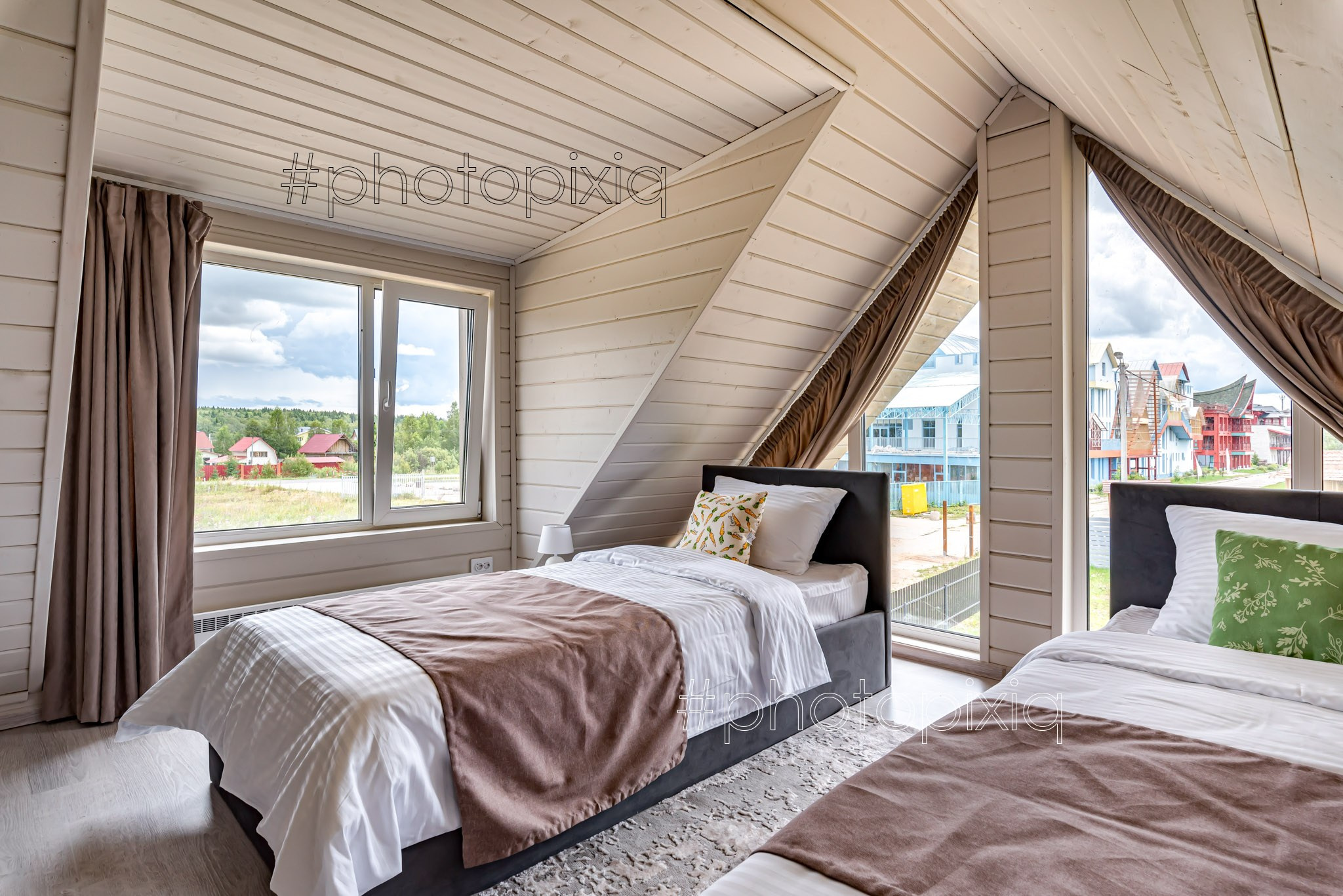 Съёмка барнхауса в Этномире для аренды. Интерьерная съёмка и виртуальные туры — Интерьерный фотограф Кузнецов Сергей (photopixiq)