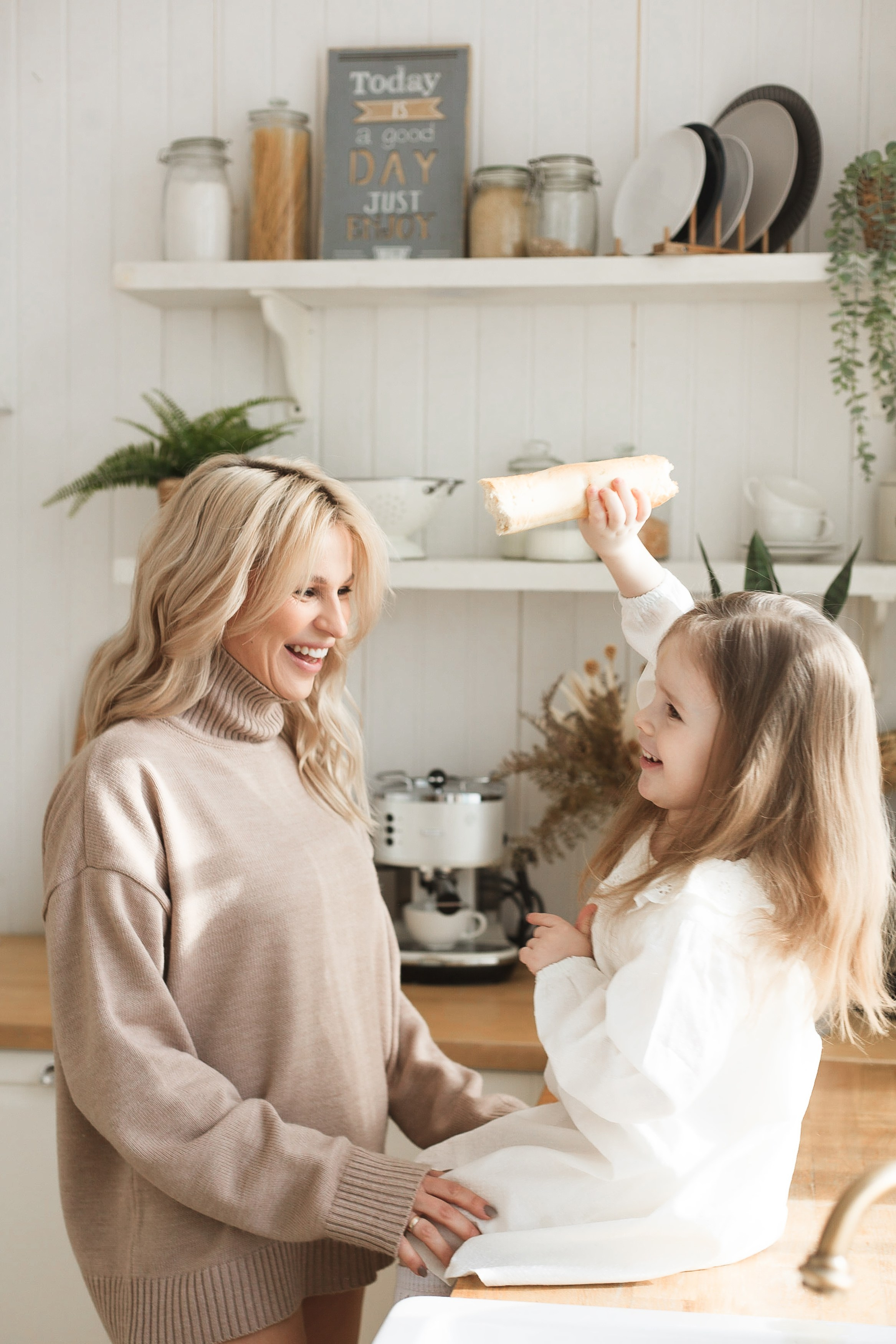 Утро мамы и малышки. Семейный фотограф, свадебный фотограф, женский портрет в Санкт-Петербу