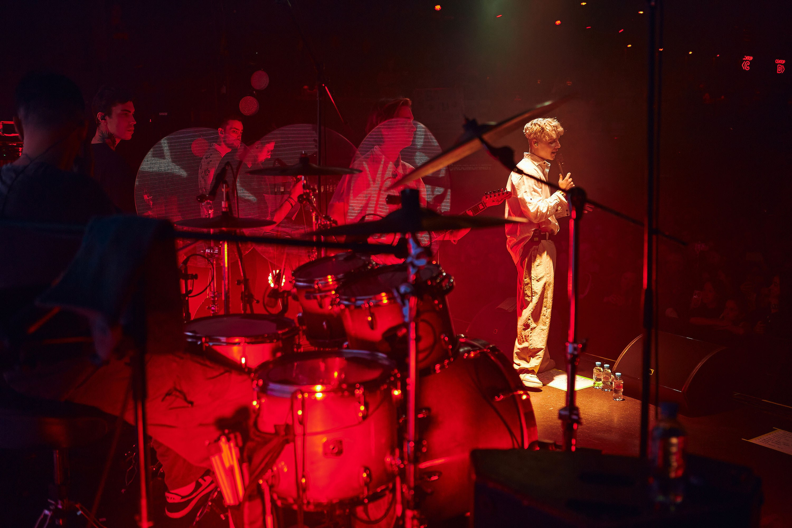 Ваня Дмитриенко «НА ОДНОЙ ОРБИТЕ ТУР». Андрей Цветков — репортажный, свадебный и портретный фотограф в Санкт-Петербурге