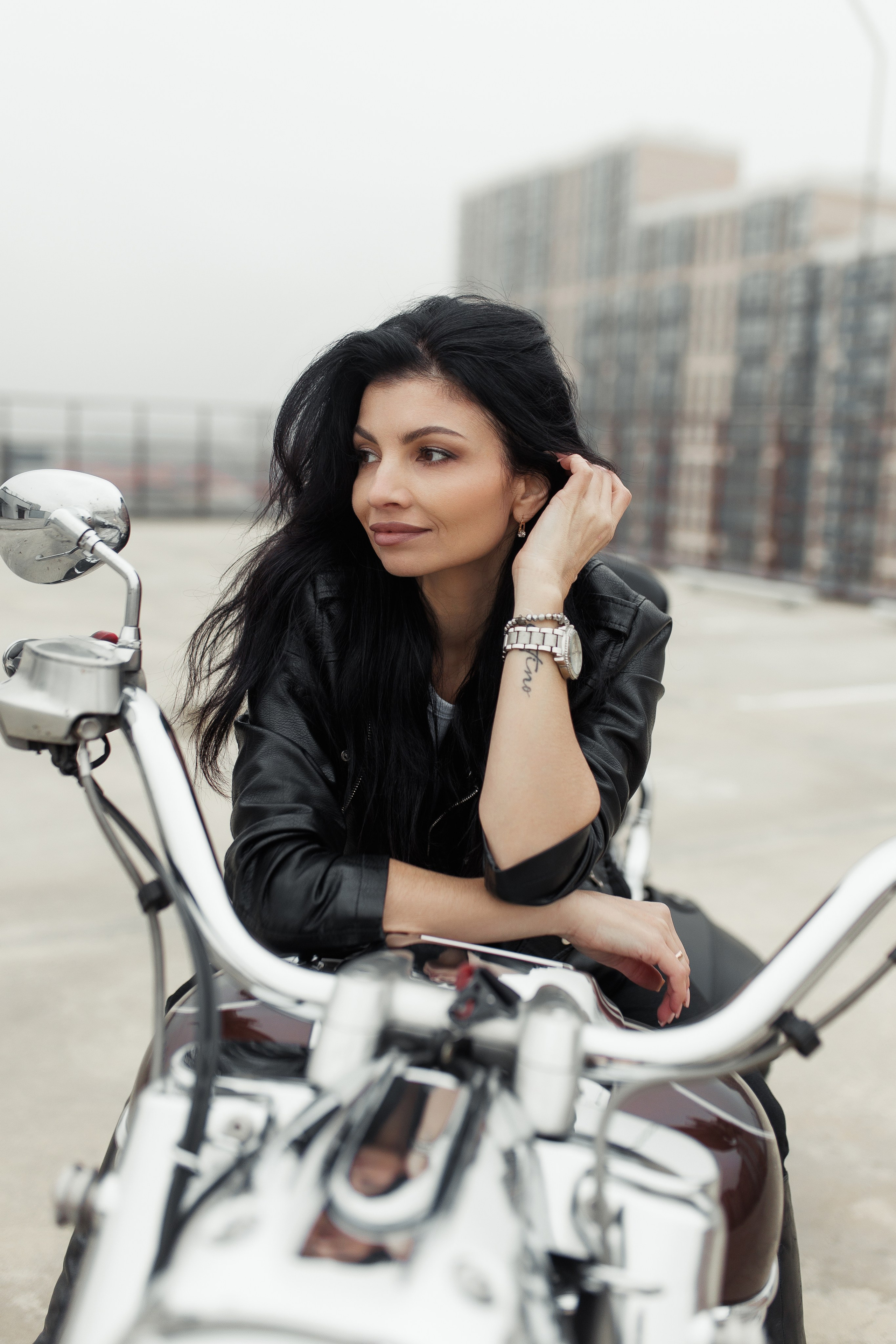 На крыше с мото