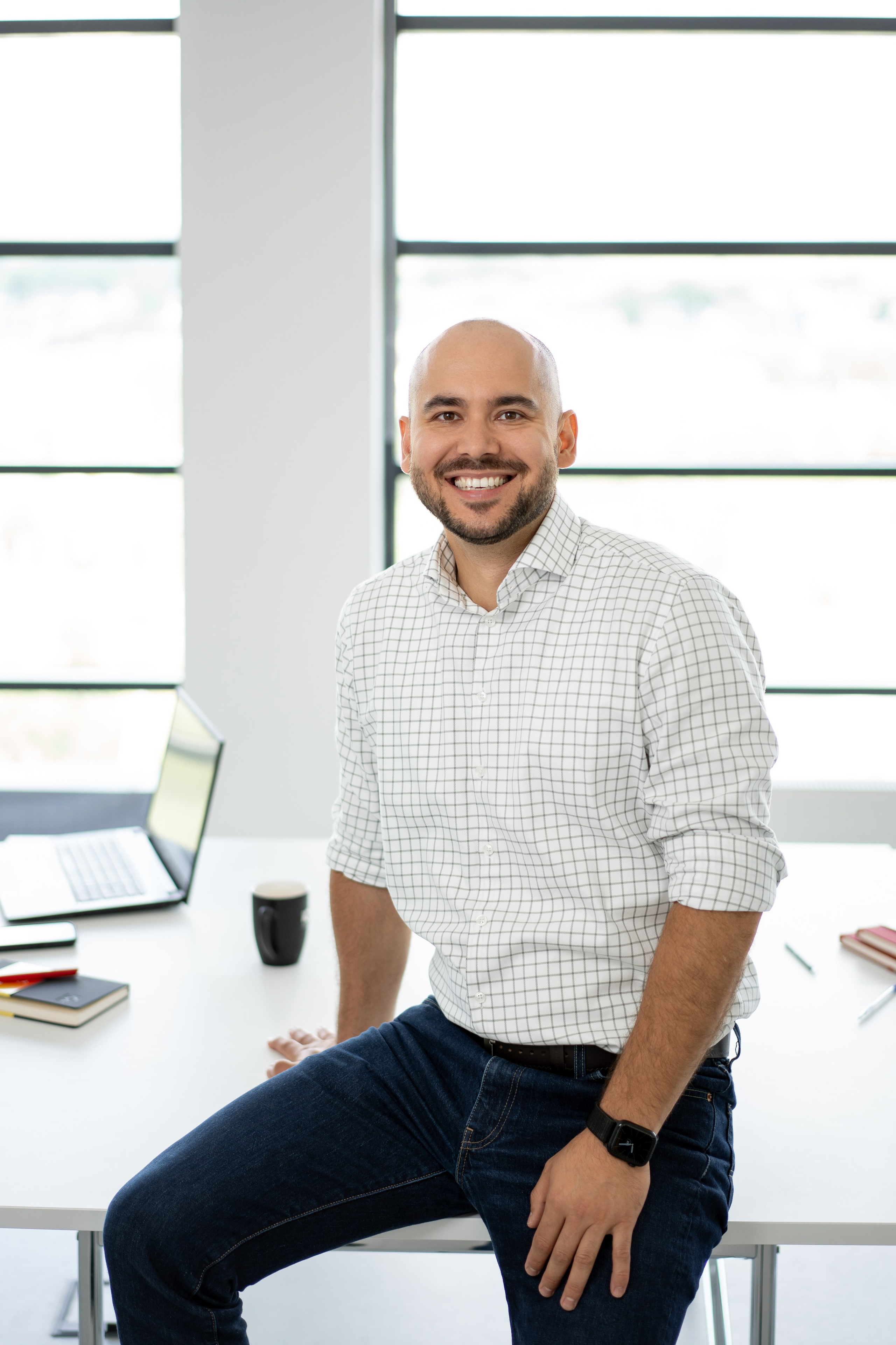 Постановочная портретная фотосъемка. Продакшн для девелопмента и реального сектора