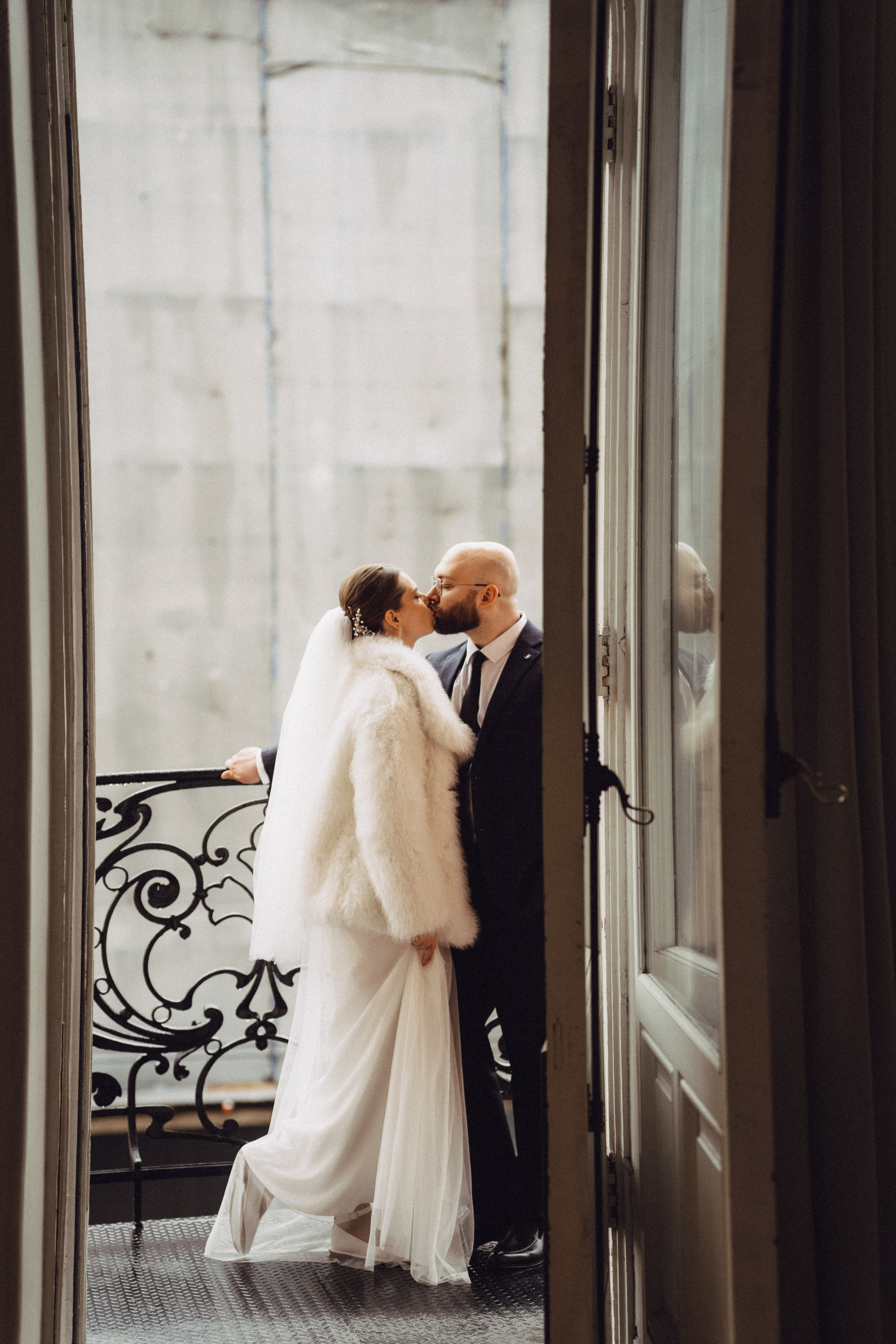 СВАДЕБНАЯ СЬЕМКА ВО ВТОРОМ ДВОРЦЕ (ДЕКАБРЬ) ТАКЖЕ СЬЕМКА В СТУДИИ НА ЧЕРНЫШЕВСКОЙ. Профессиональный фотограф, Санкт-Петербург — Виктория Богомолова