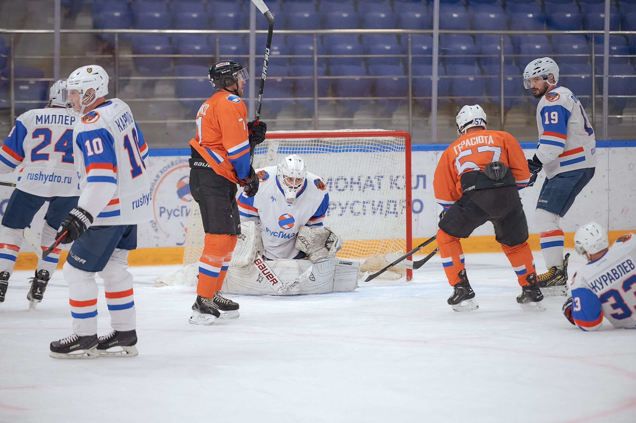 Портфолио репортажной фотосъёмки: Кристалл арена — Хоккей — РусГидро. Фотограф Яковлев Роман — Красноярск