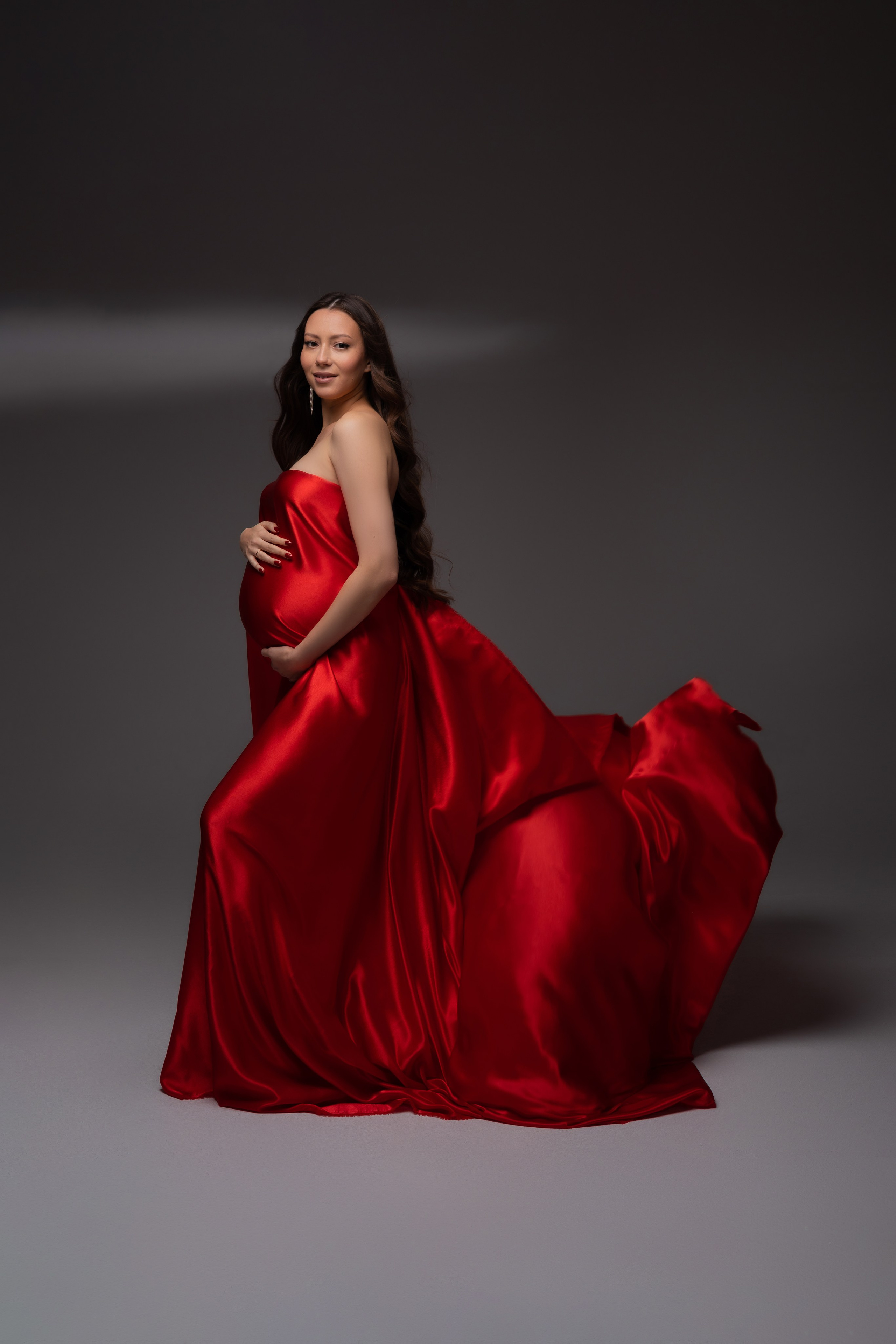 Красная ткань. Профессиональный Фотограф в Казани Яна Забелина