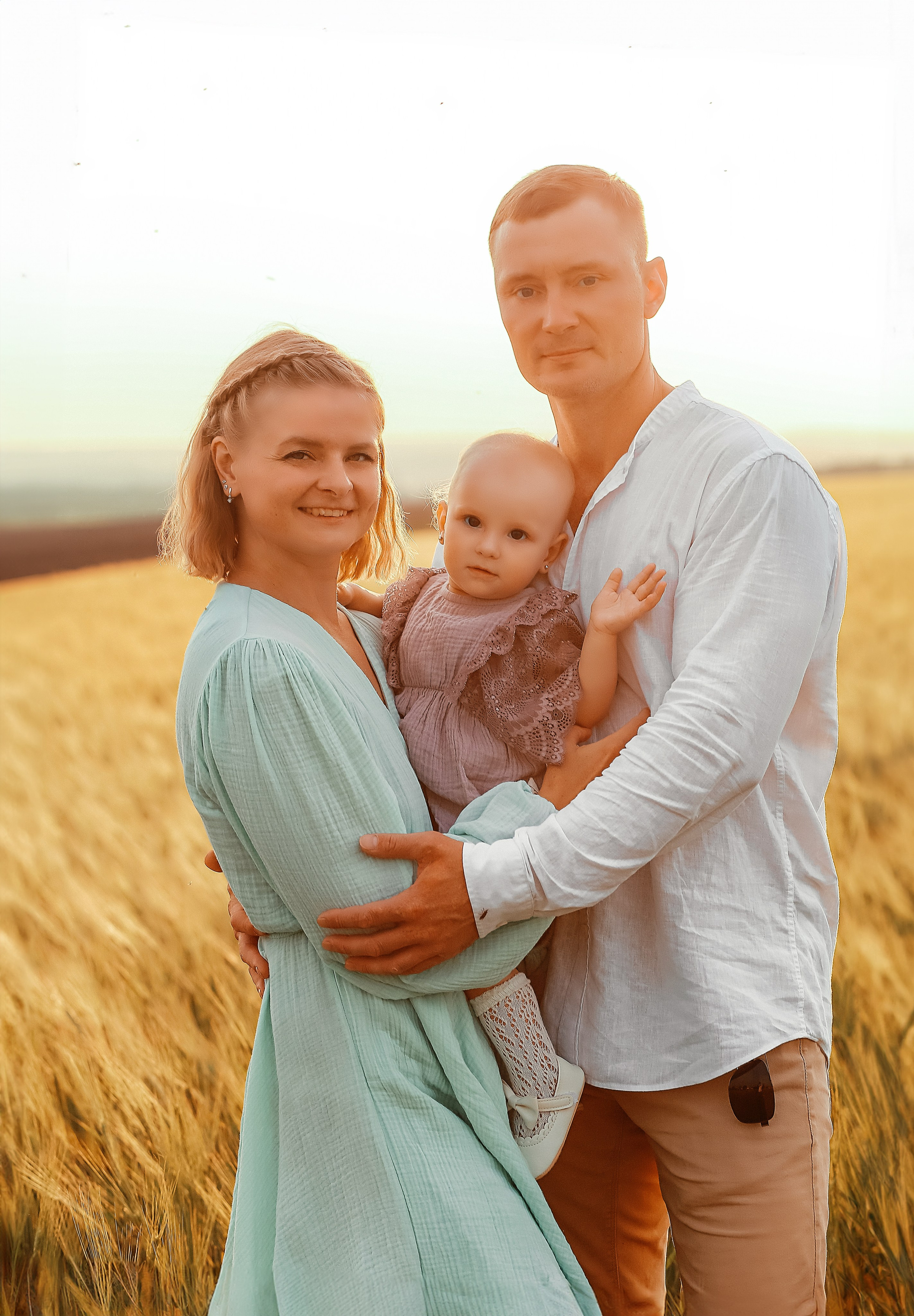 Фотосессия с Бэмби и др в поле пшеницы. Иванова Ирина Свадебный и семейный фотограф г. Уфа