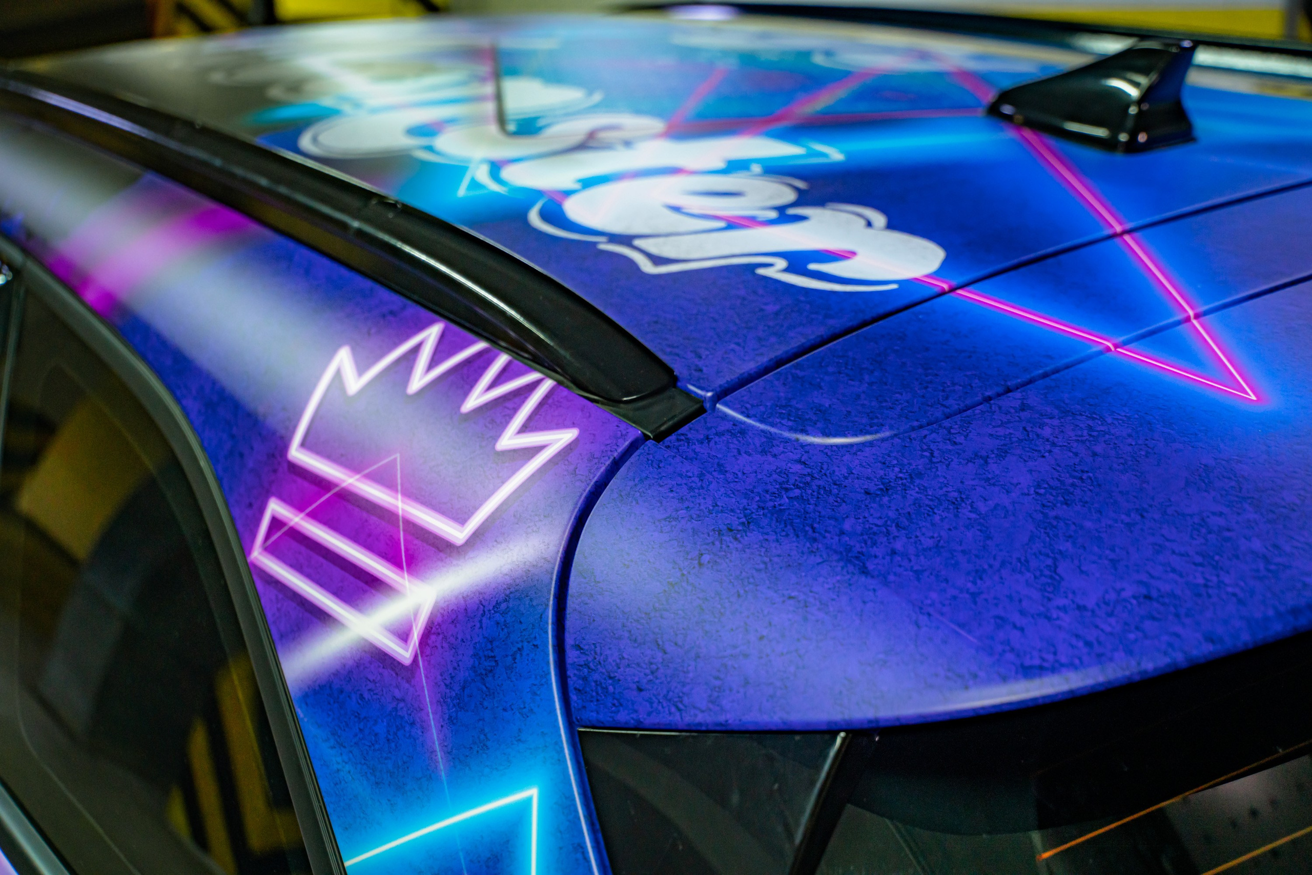 Винилография на KIA Ceed SW. Студия дизайна и оклейки авто Barmaley Design