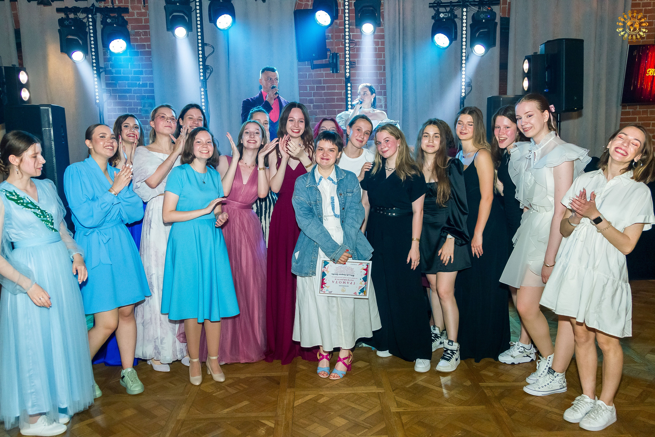 Выпускной 2023 (11-е классы) клуб «Джаггер», Москва. Репортажная съемка в Москве и области. Анималистика