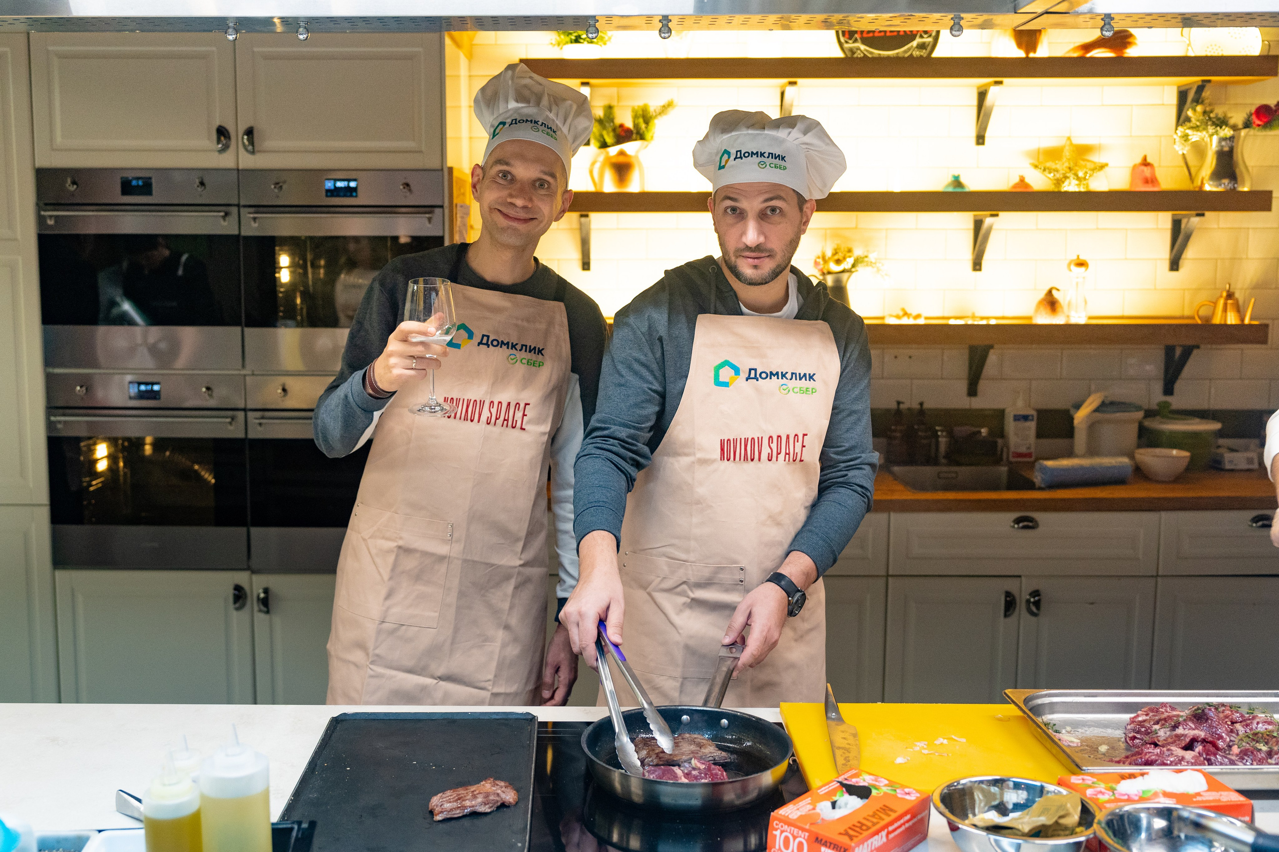 NOVIKOV SCHOOL — Умами зал. Фотограф Никита Комаров