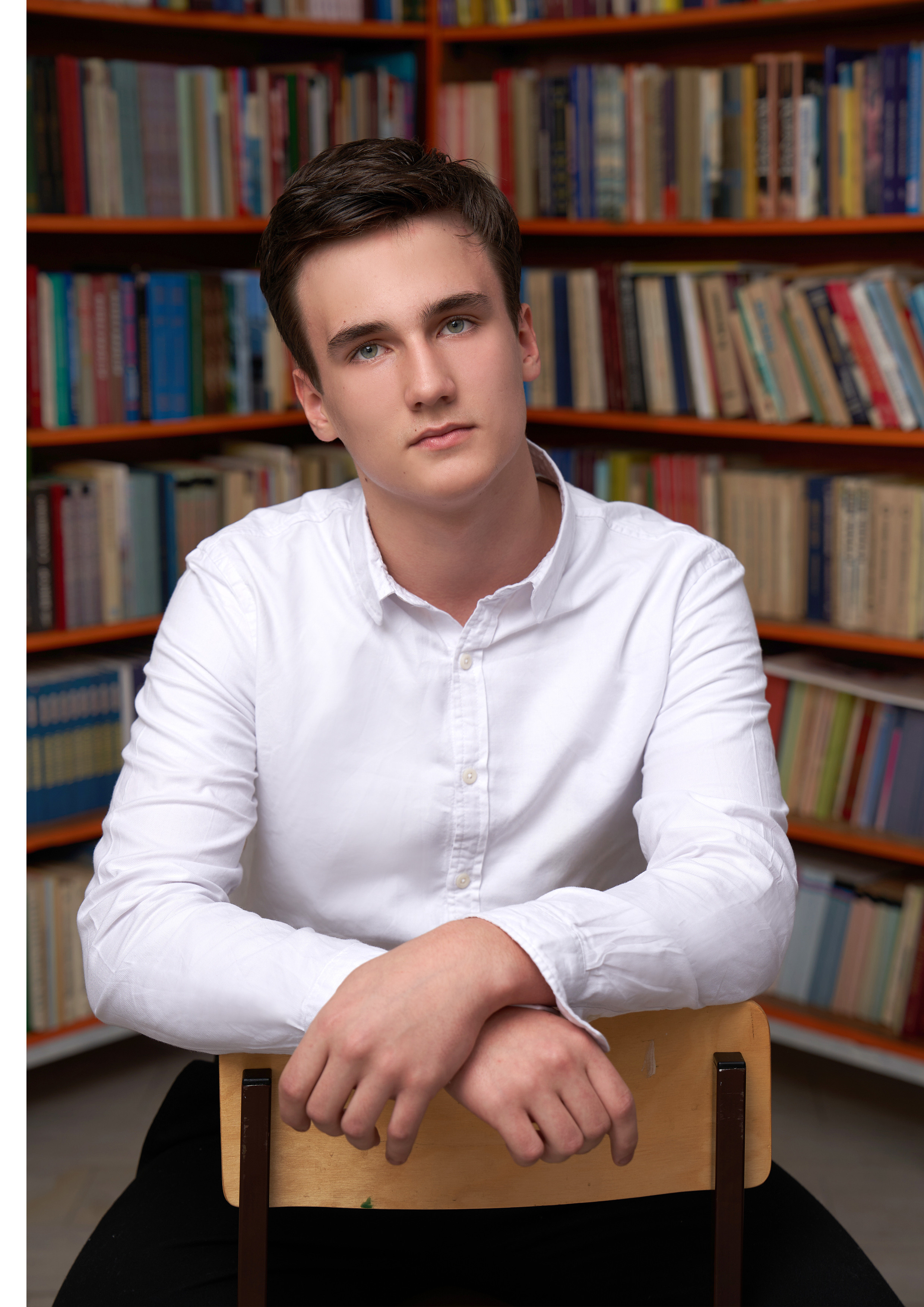 Школа 1 — 9 «Б». Красивый выпускной альбом в Краснодаре