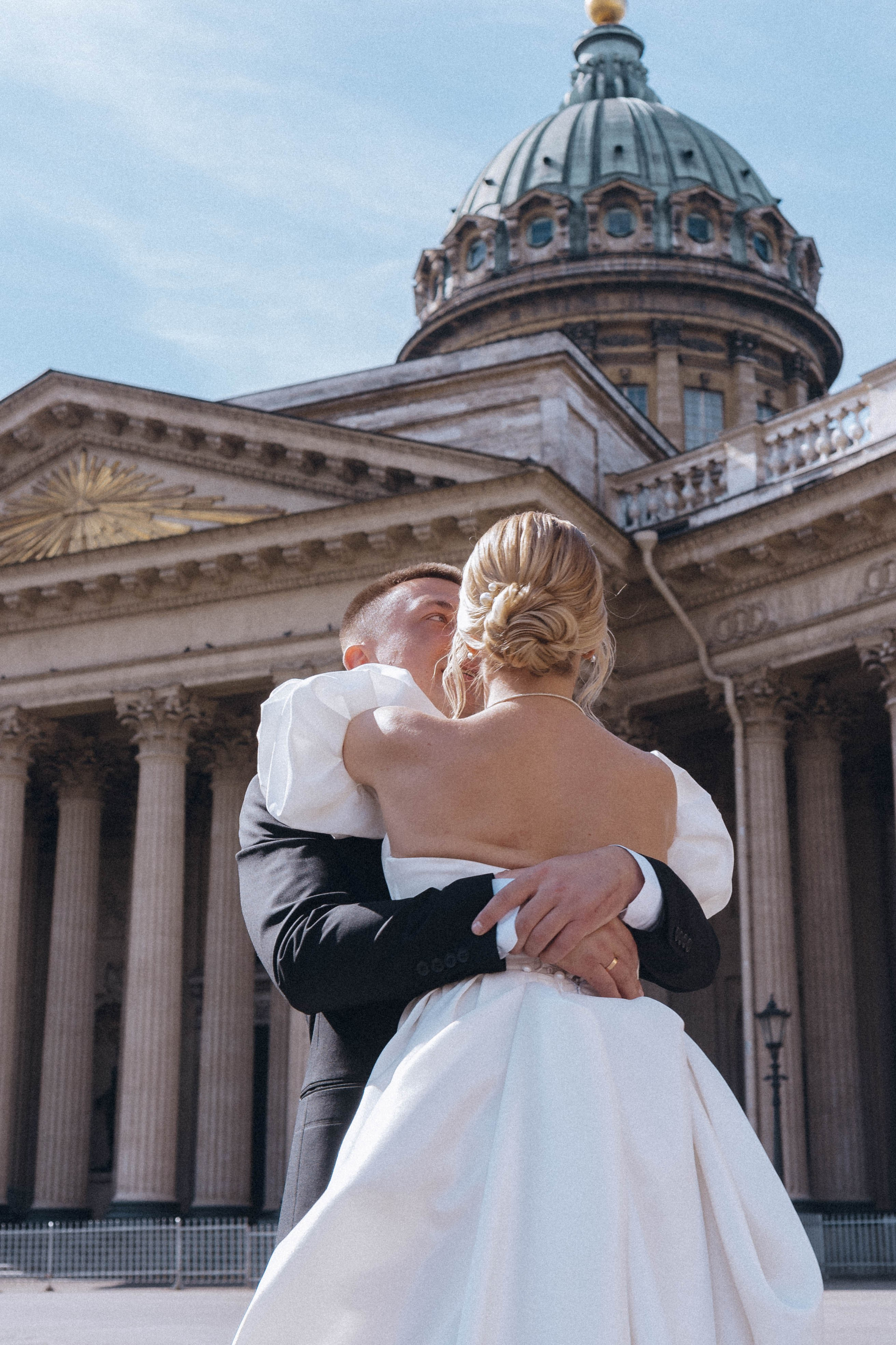 СВАДЕНБНАЯ СЬЕМКА НА КАТЕРЕ ПО КАНАЛАМ САНКТ-ПЕТЕРБУРГА И В АКВАТОРИИ НЕВЫ. Профессиональный фотограф, Санкт-Петербург — Виктория Богомолова