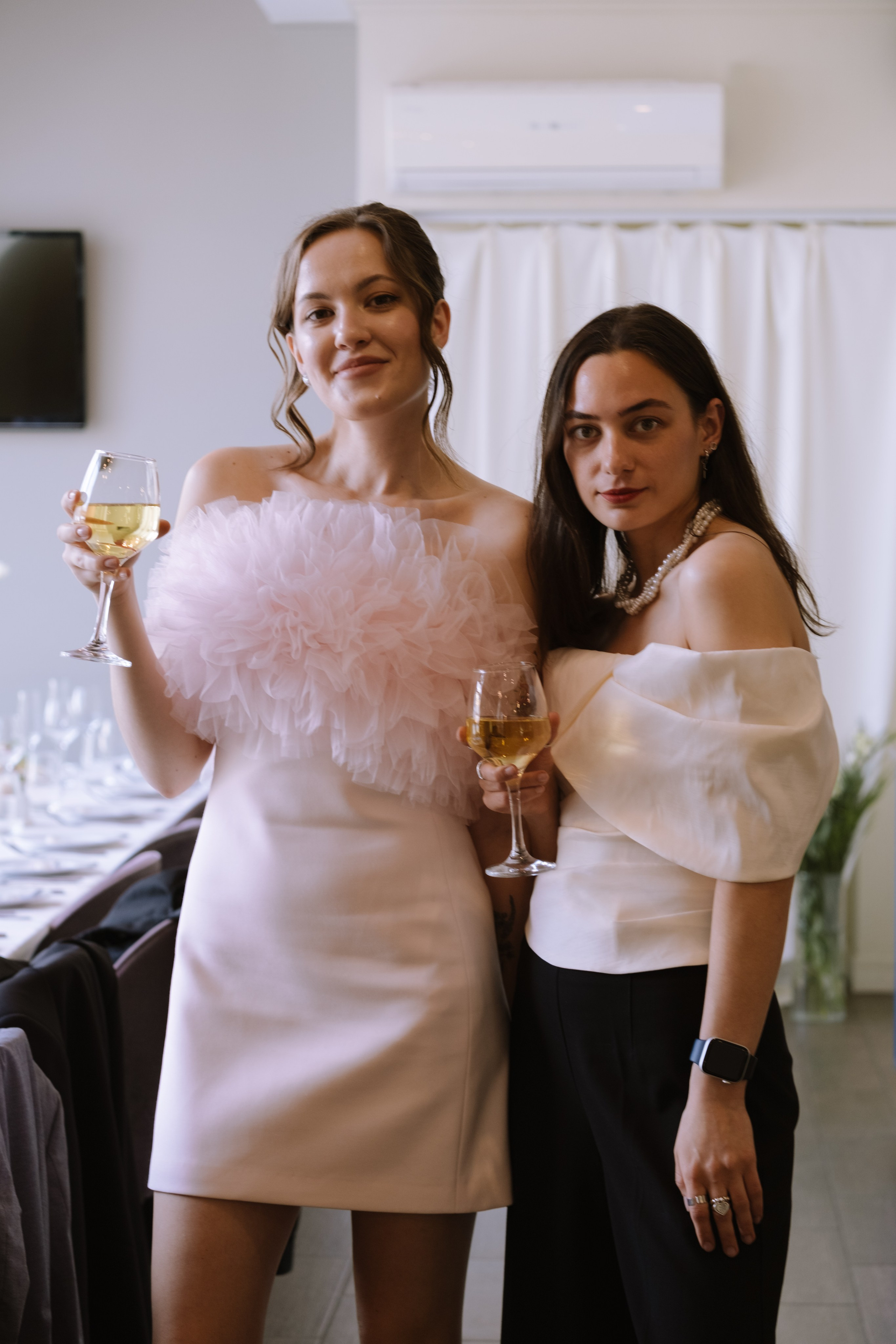 СВАДЕБНЫЙ БАНКЕТ НА ВЛАДИМИРСКОЙ В САНКТ-ПЕТЕРБУРГЕ (КАМЕРНАЯ СВАДЬБА). Профессиональный фотограф, Санкт-Петербург — Виктория Богомолова