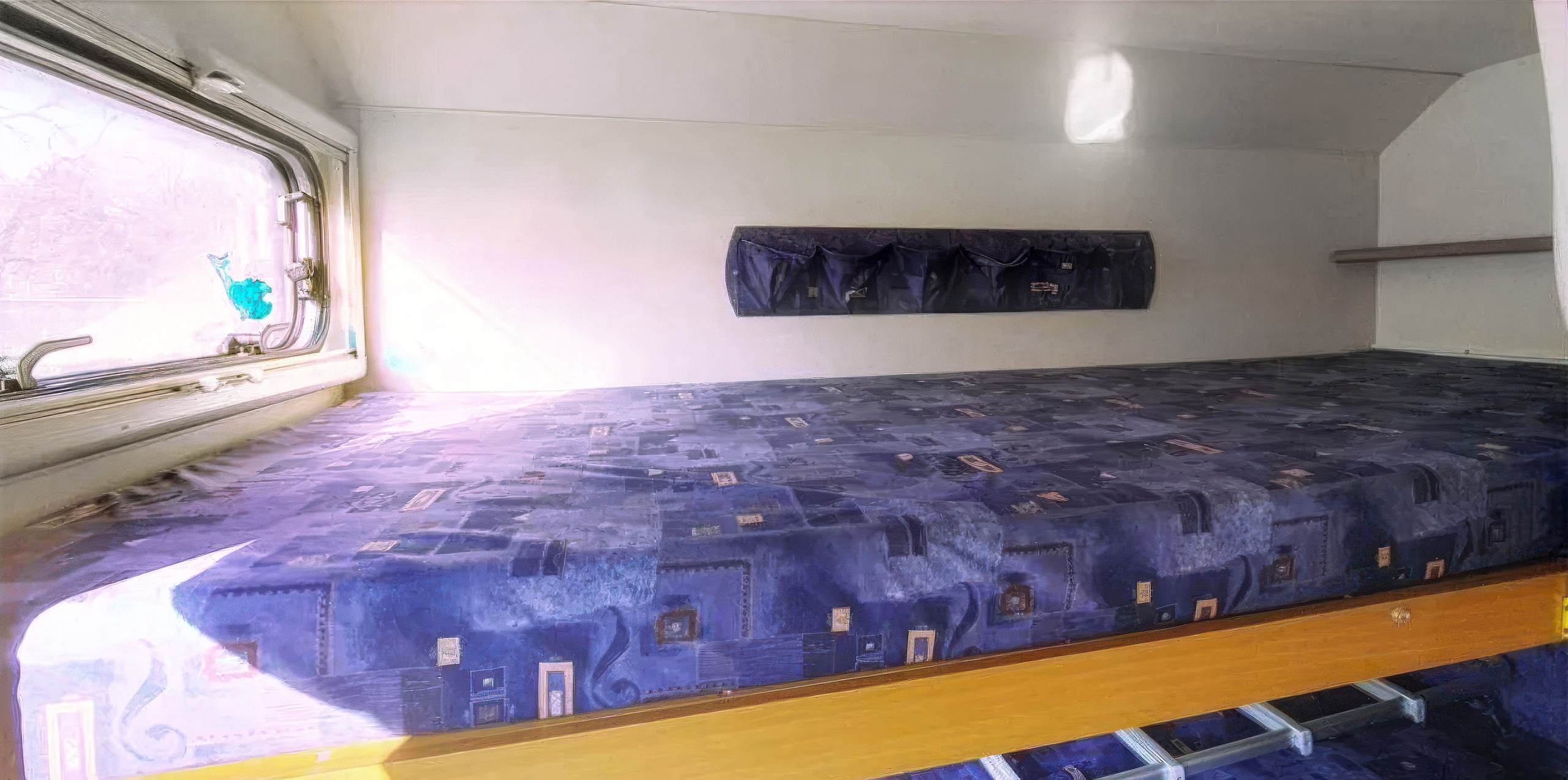 Внутреннее содержимое кемпера - автодома. Кемпердлявас — аренда Автодома для путешествий по Беларуси и за ее пределами! Путешествуйте с комфортом!