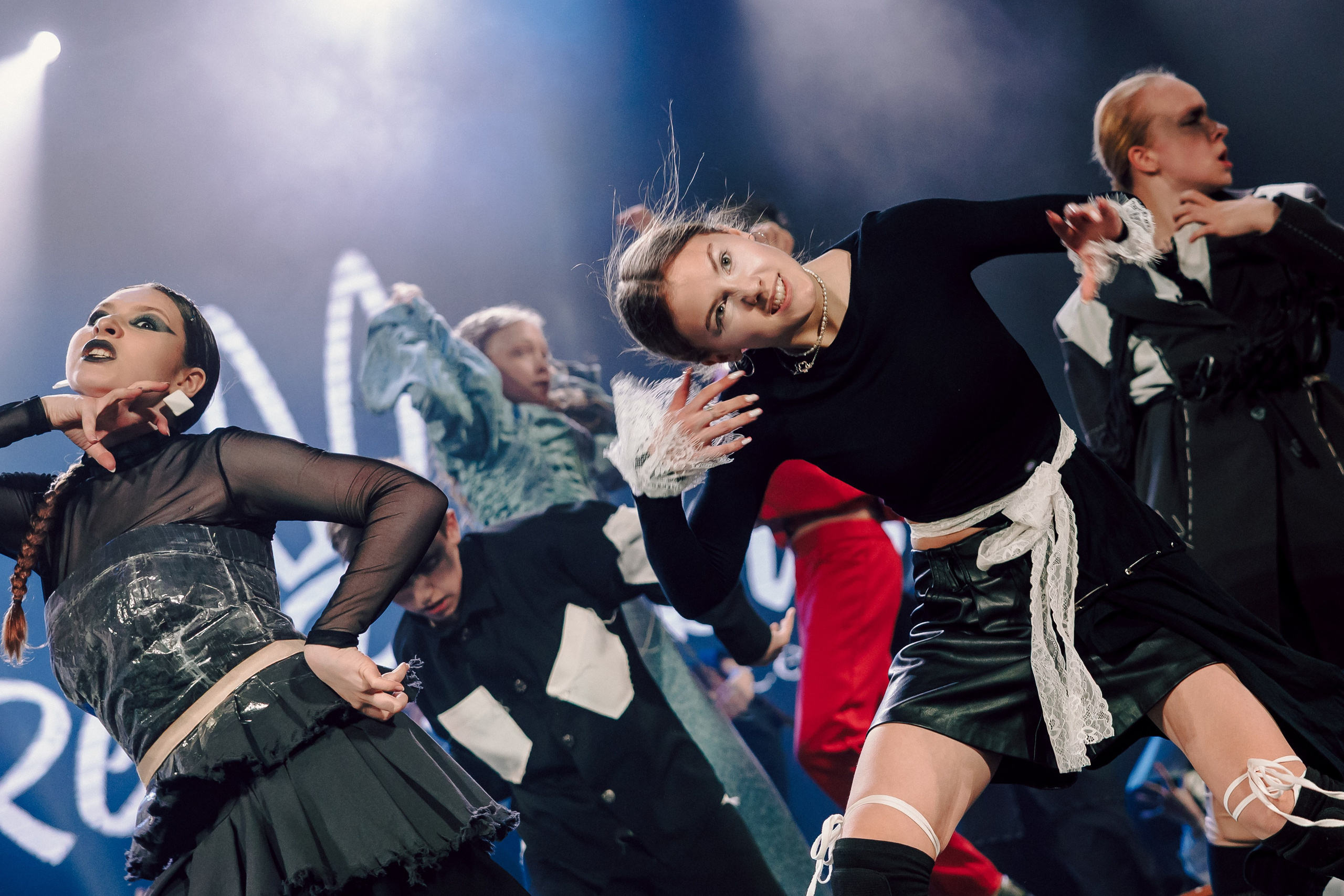 Отчётный концерт танцевальной школы «Red Rabbits» 2025. Лёшка Варзегов — фотограф