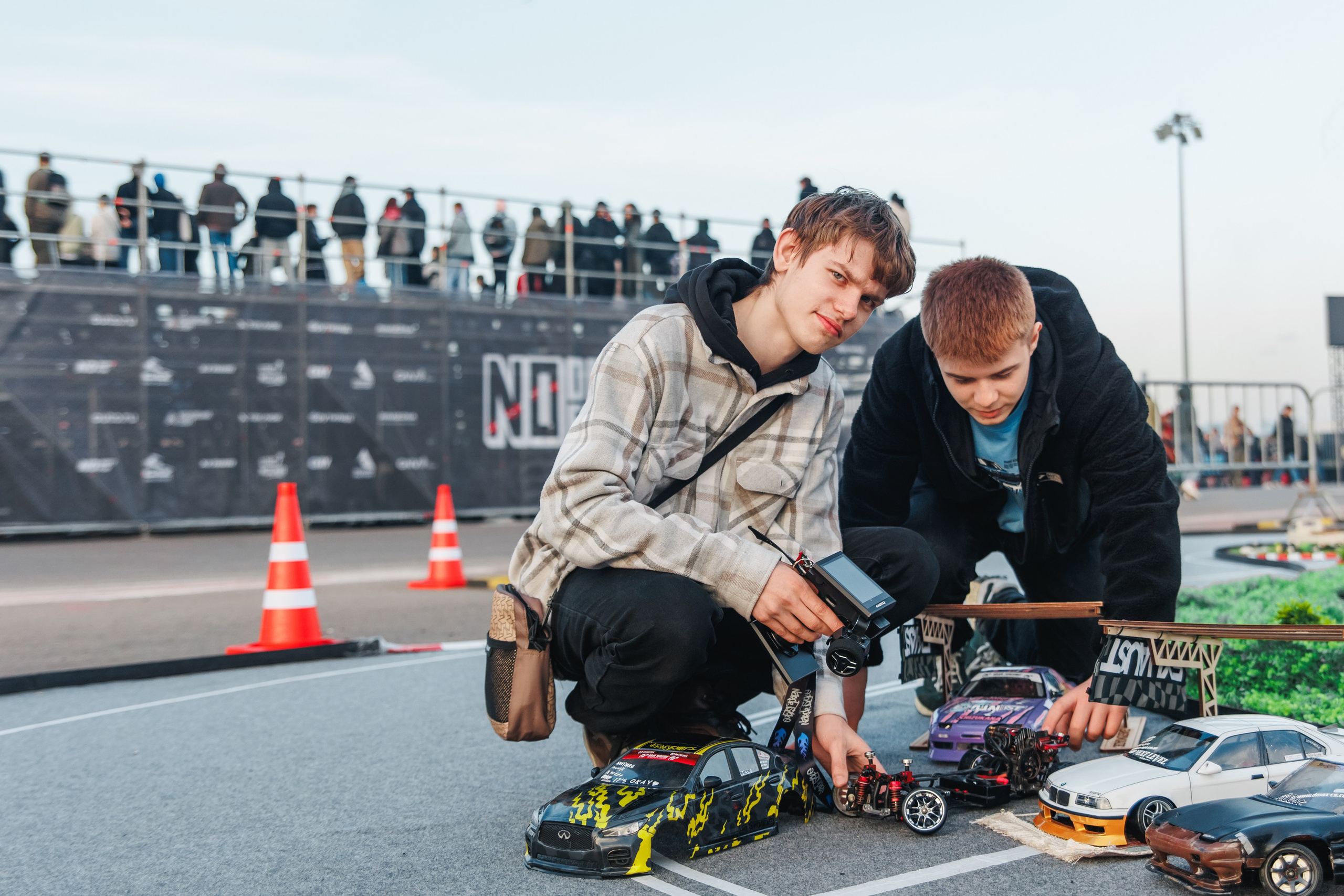 Выставка и дрифт машин. Репортажный фотограф. Москва. Алина Ланская