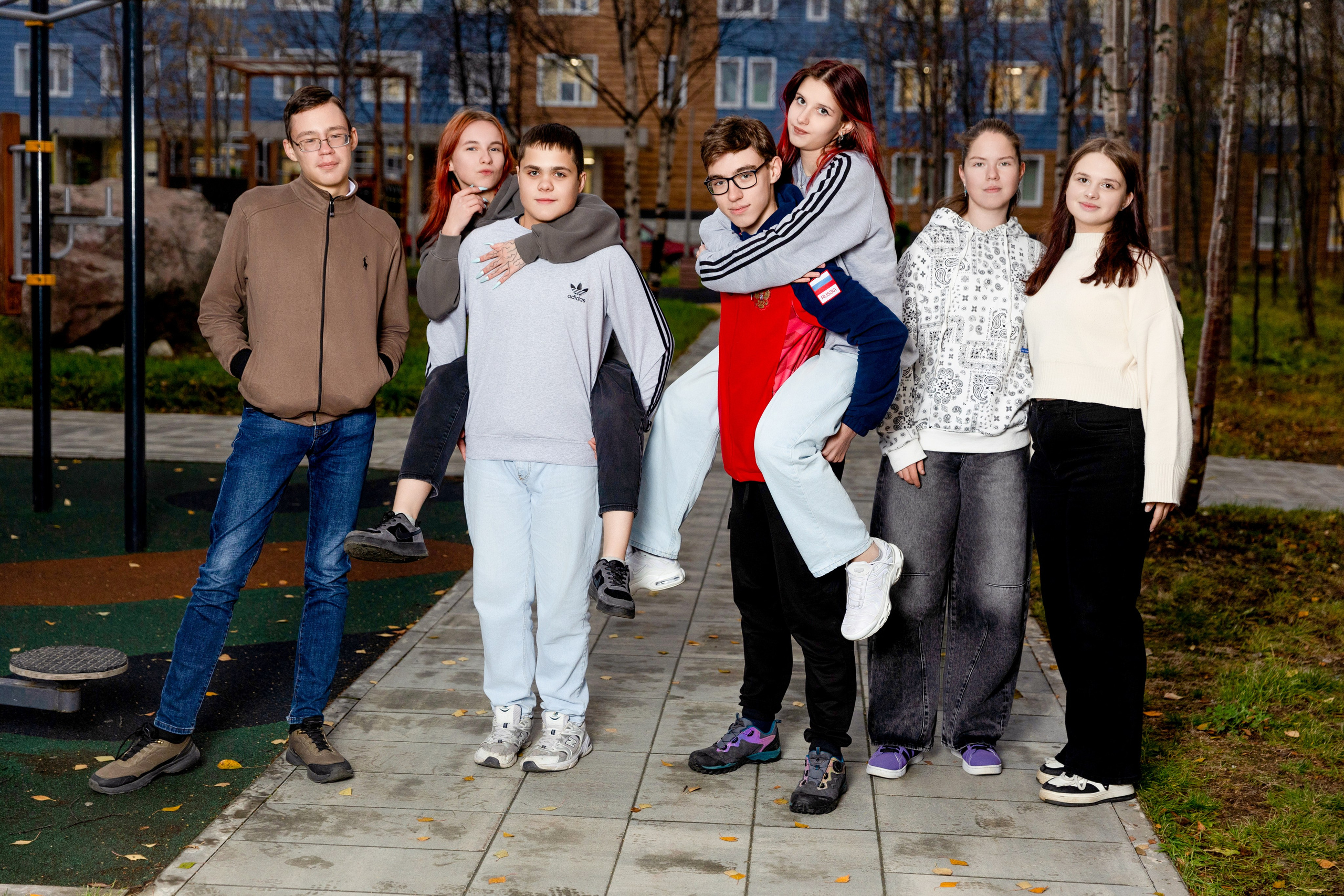 9 классы 2025 год. Артём Печерин фотограф в Оленегорске