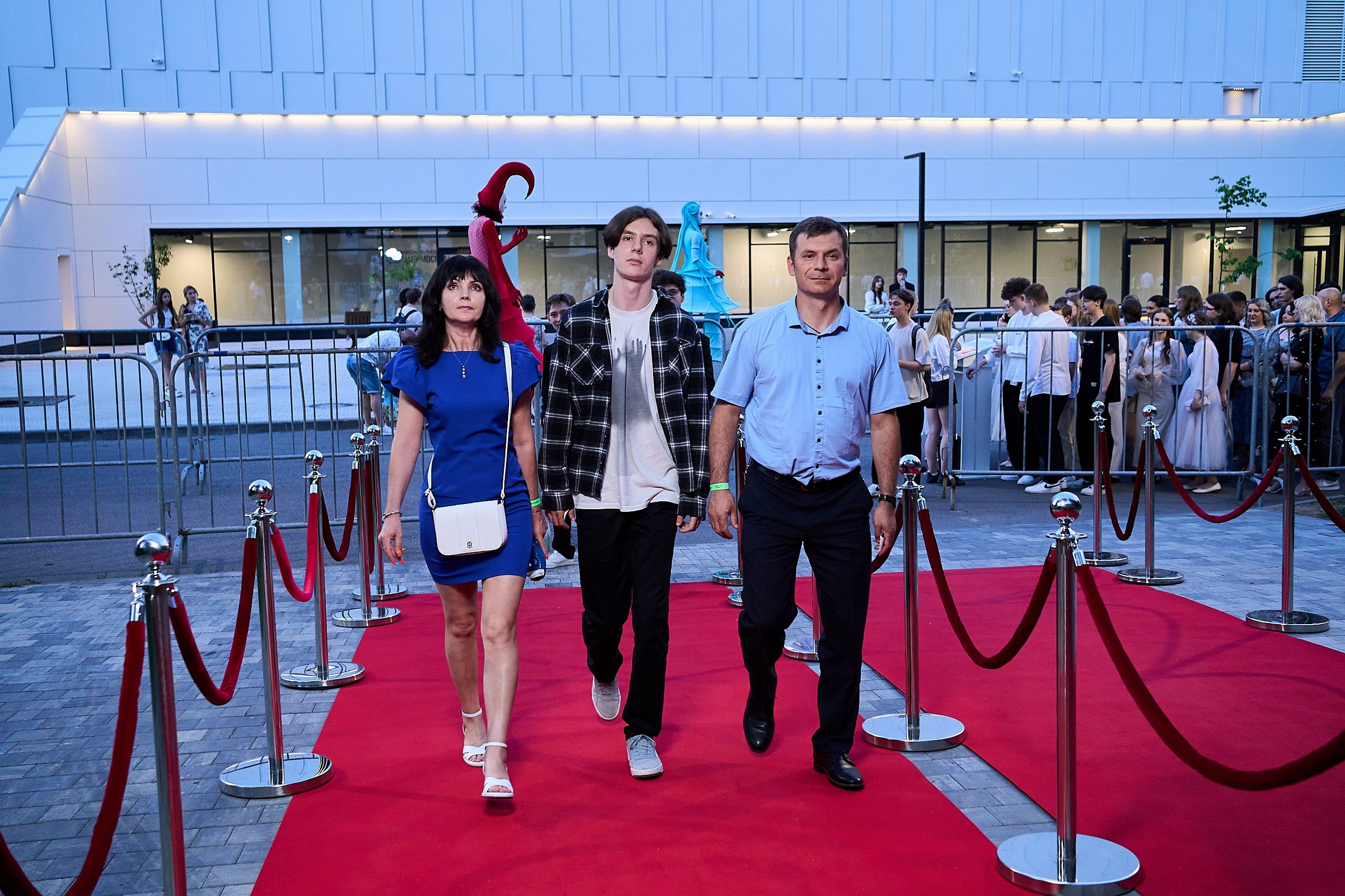 Выпускной 2024 концертный зал Академия ВТБ. Фотограф и Видеограф в Москве. Олег Корушев