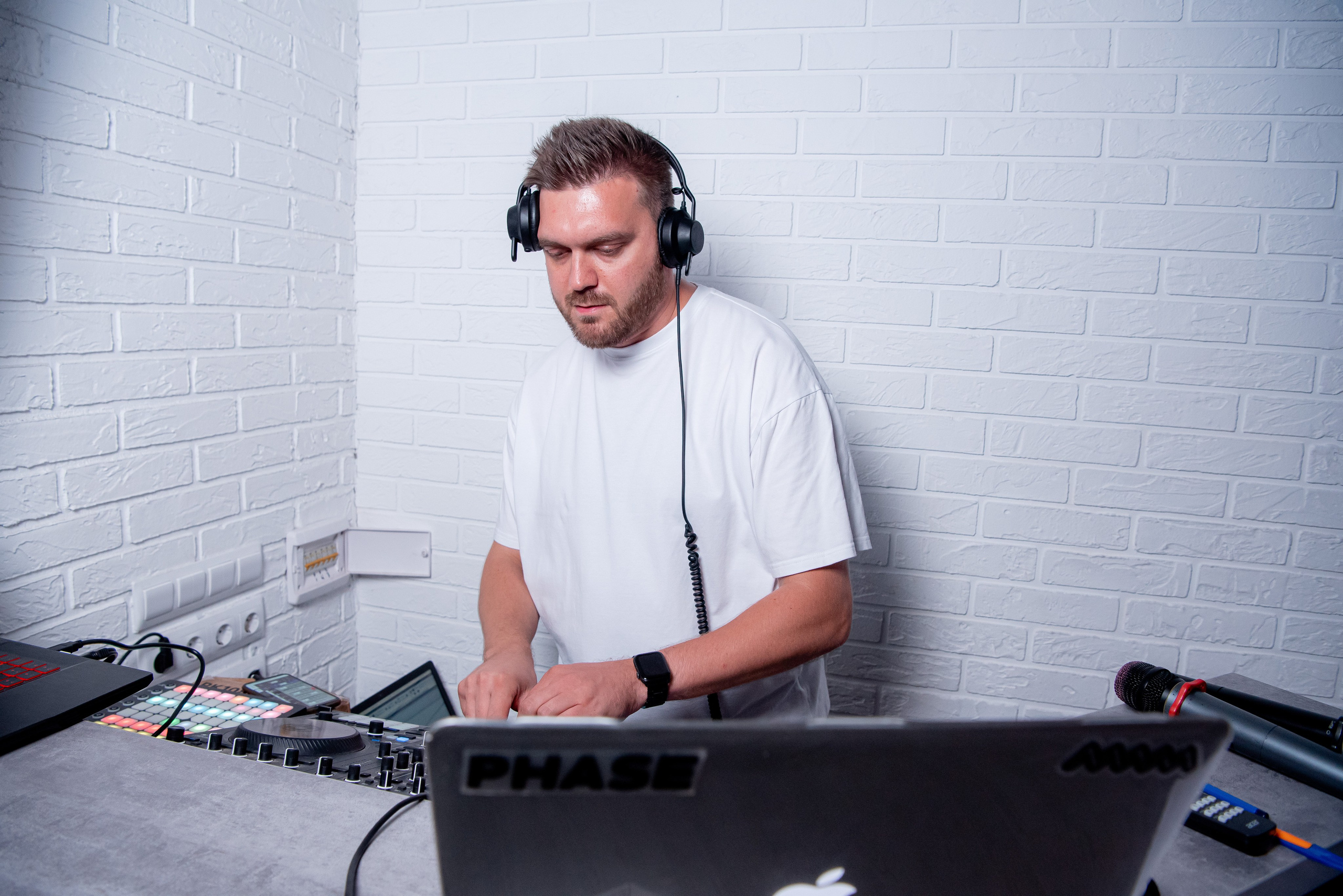 30 Школа. Вручение и Банкет. ДК Юбилейный и Банхоф. Фотограф в Волгограде и Волжском Александр Горбань