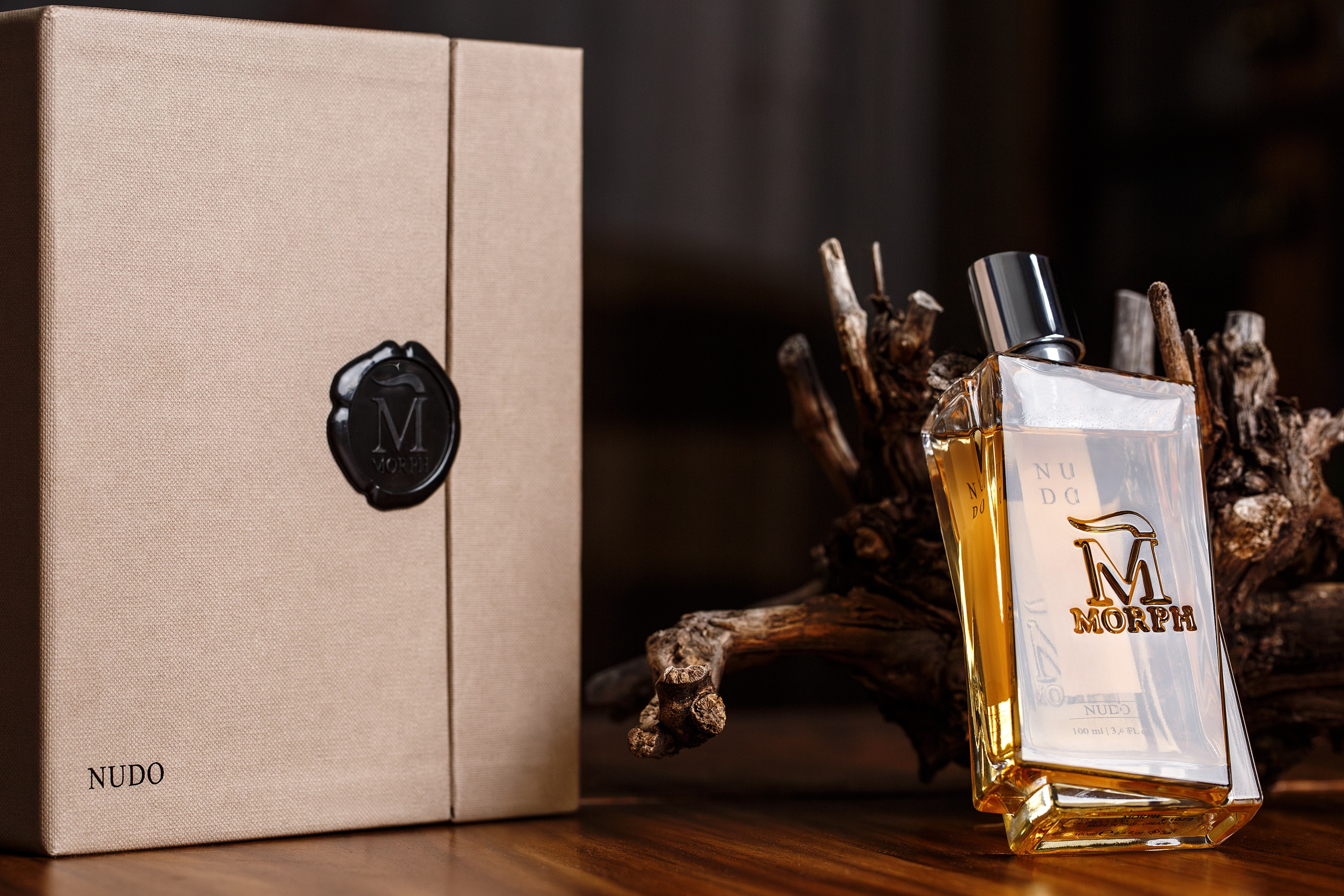 Предметная съемка парфюмерии,MORPH Nudo