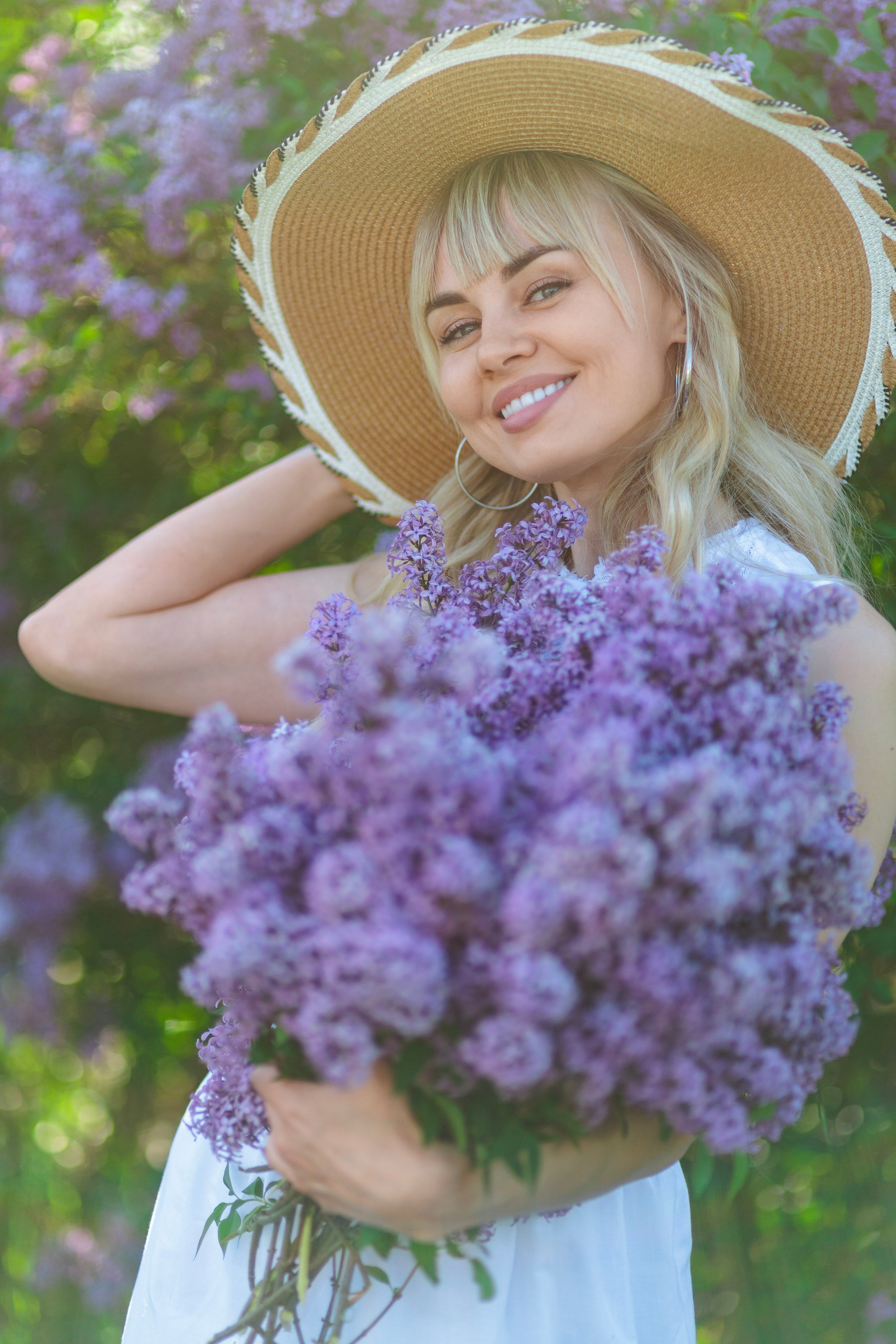Фотосессия Гуково сирень фотограф Григорий Новиков novikov.foto. Фотограф Гуково Григорий Новиков novikov.foto
