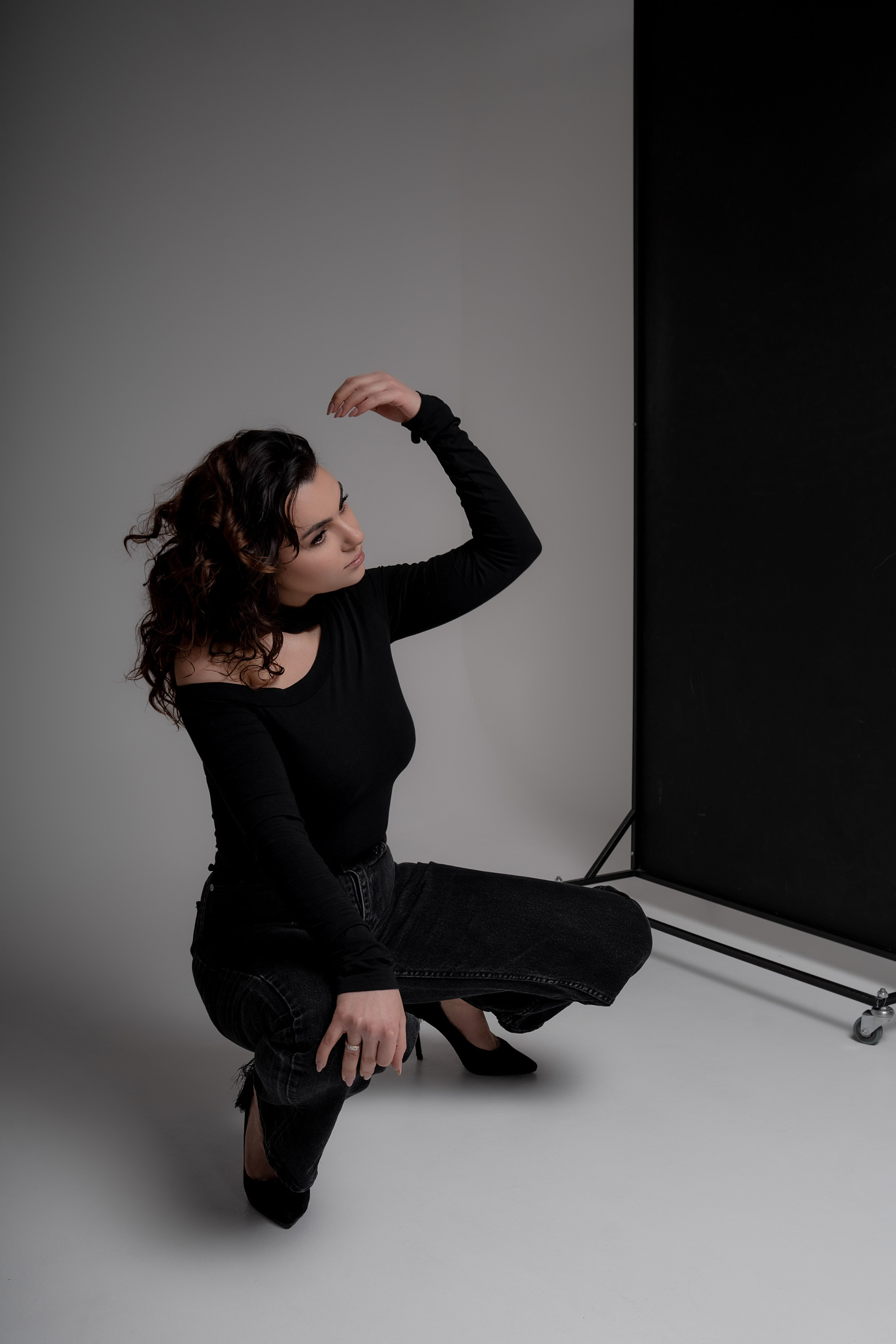 Фотосессия в студии «Классическая женственность». Портретный и свадебный фотограф Алла Карени Москва