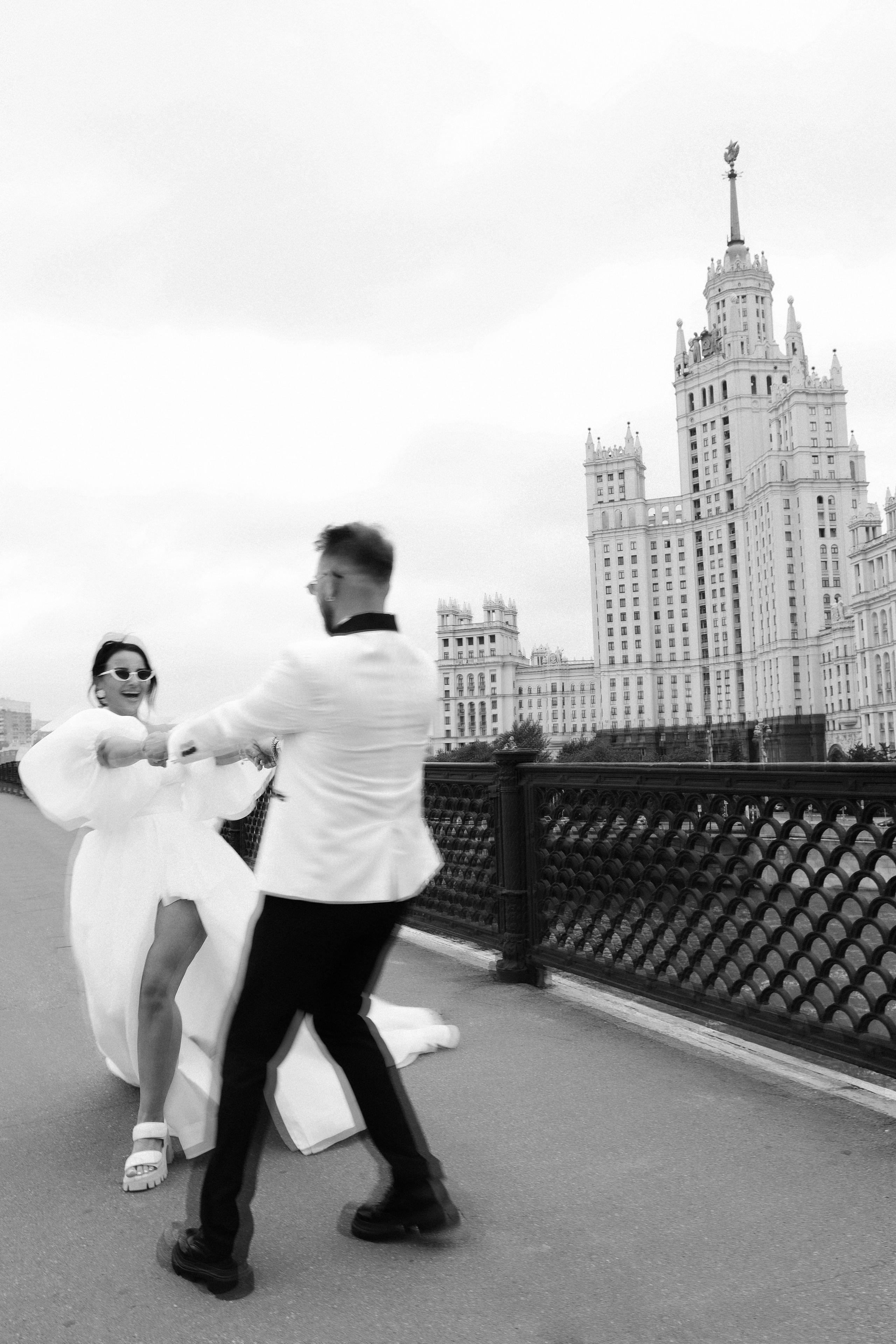 Т. + А. Роспись в Сити, прогулка по набережным Москвы. Семейный и lovestory фотограф в Москве Светлана Коняхина