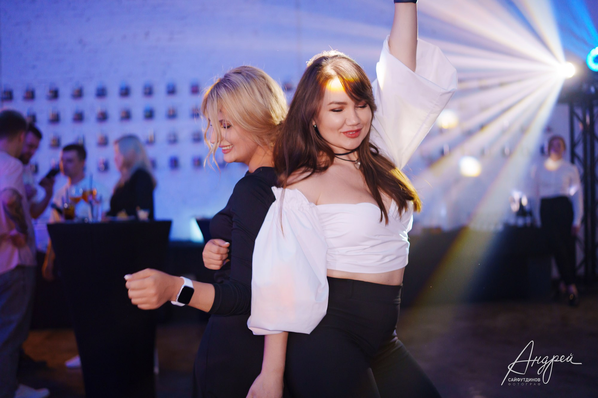 Репортажная фотография дня рождения. Свадебный и семейный фотограф в Ростове-на-Дону. Андрей Сайфутдинов