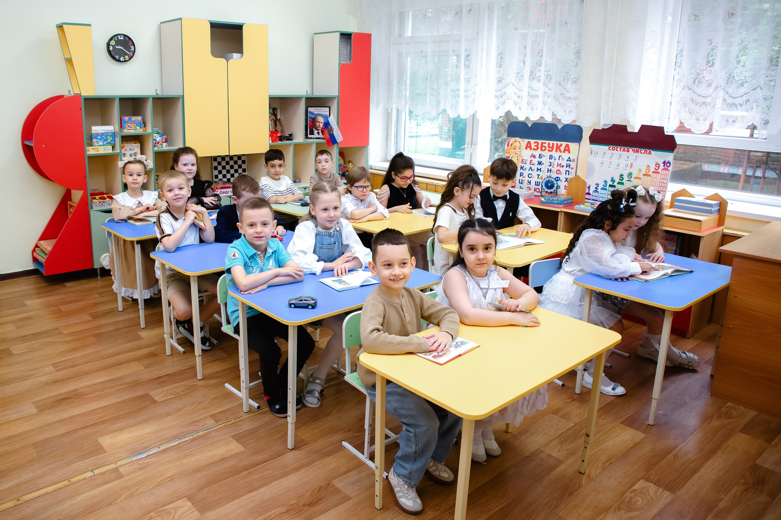 Съемка выпускных альбомов в Калининграде. Https://malovafoto.ru