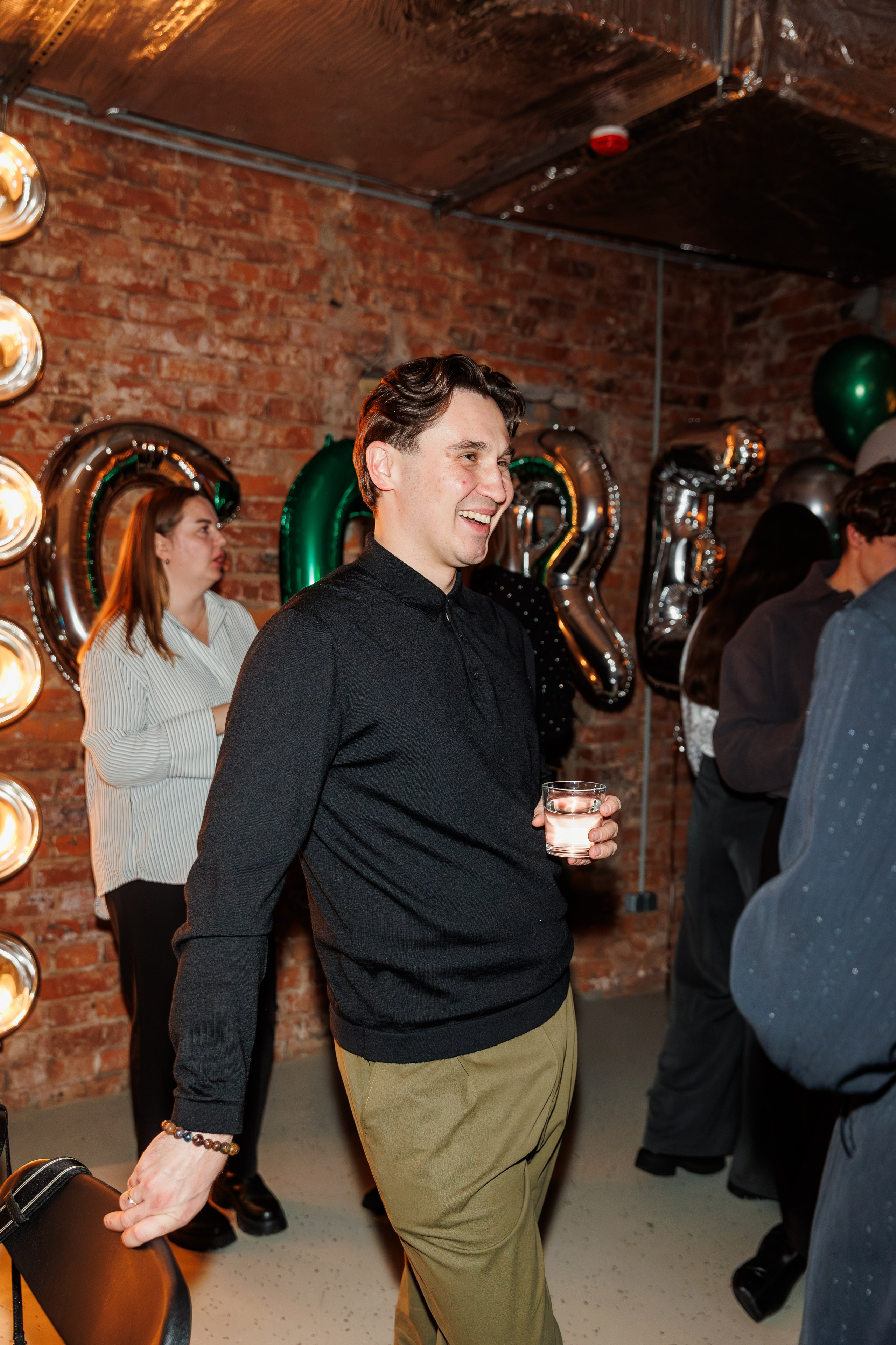 Новогодние корпоративы 2025. ILIAS BLACK — Фотограф свадеб и мероприятий в Минске и Беларуси