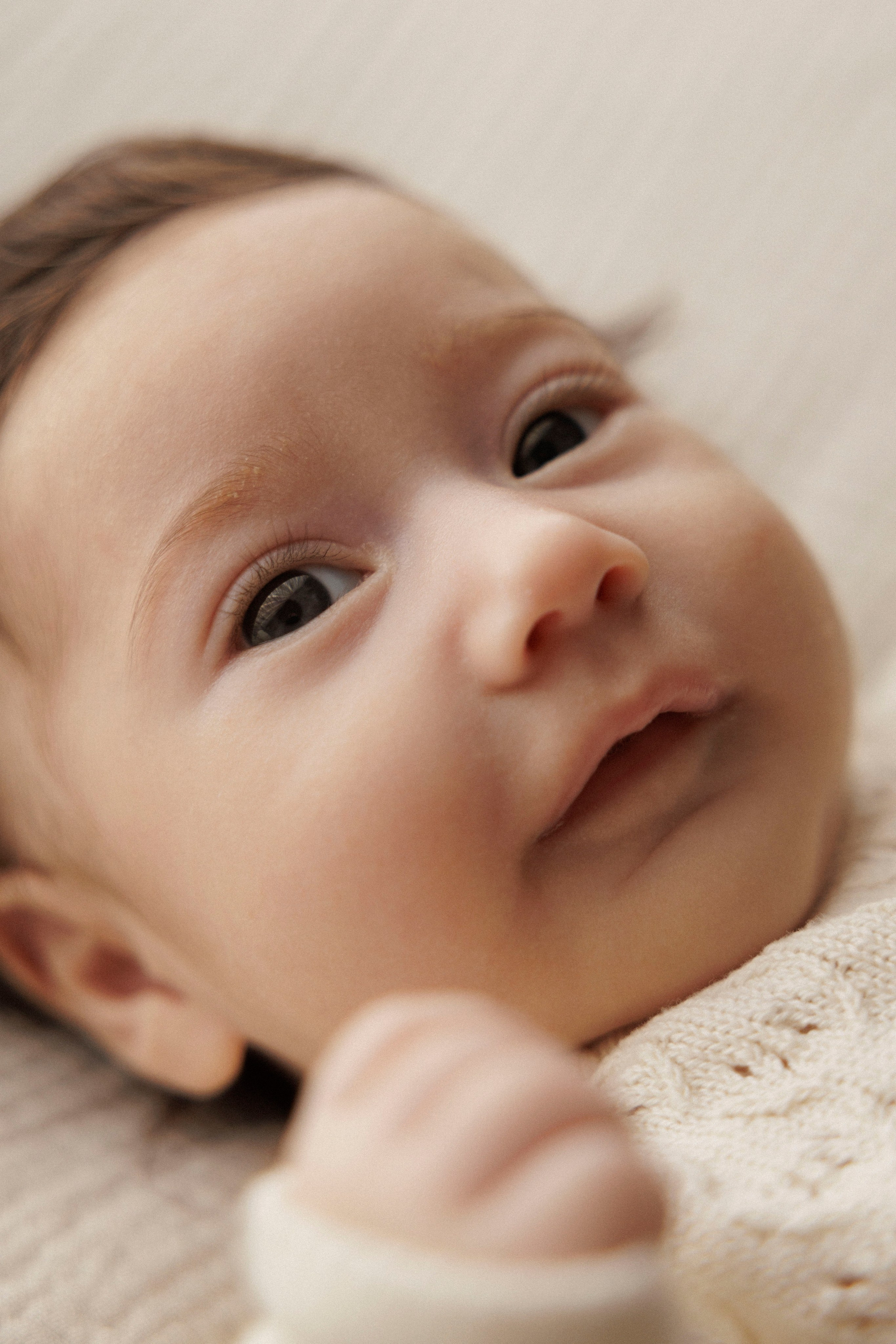 New born family photoshoot at home. Wedding and family photographer