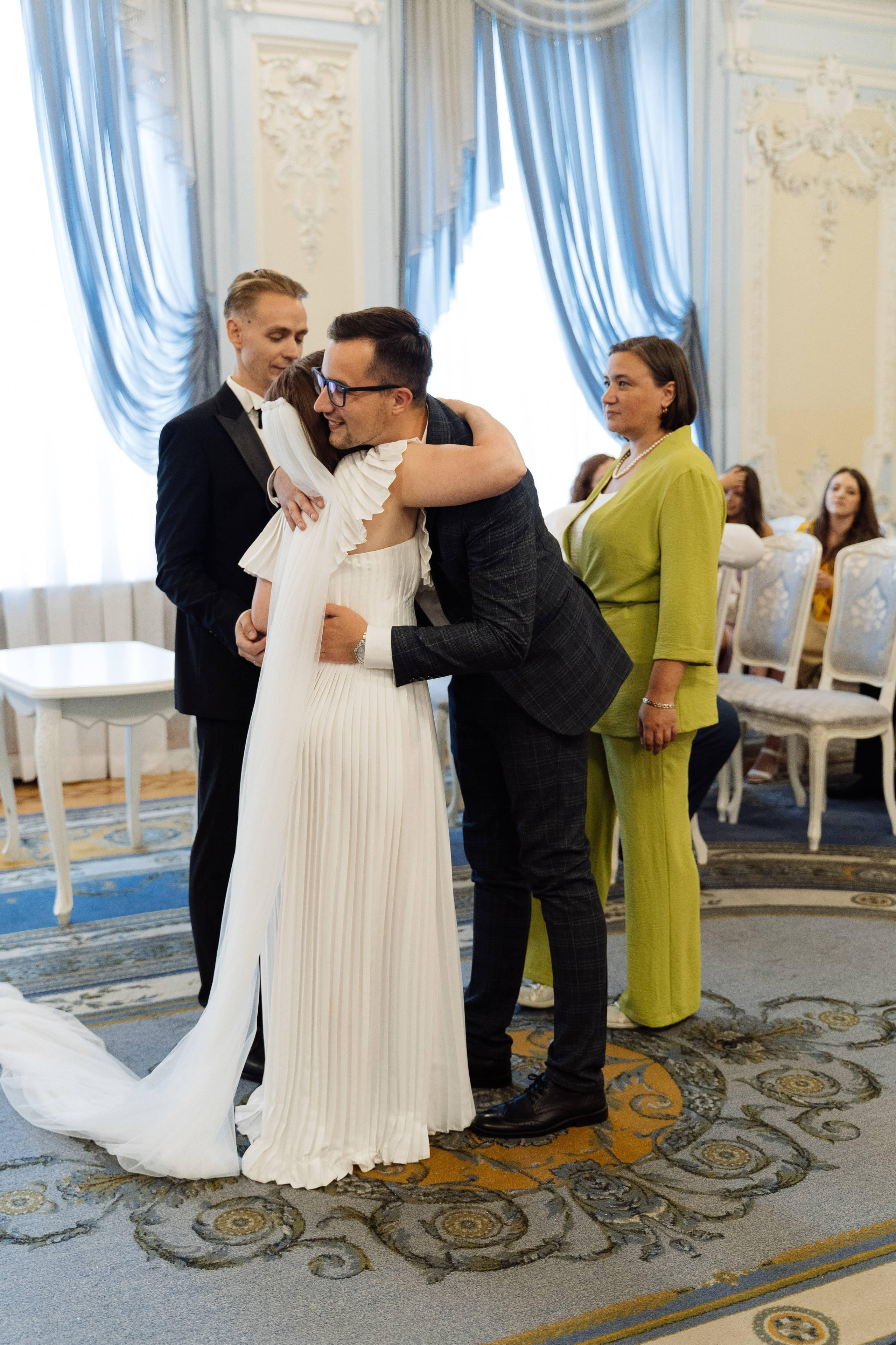 Свадьба на крыше Петербурга. Свадебный фотограф организатор в Санкт-Петербурге Ассоль Опарина