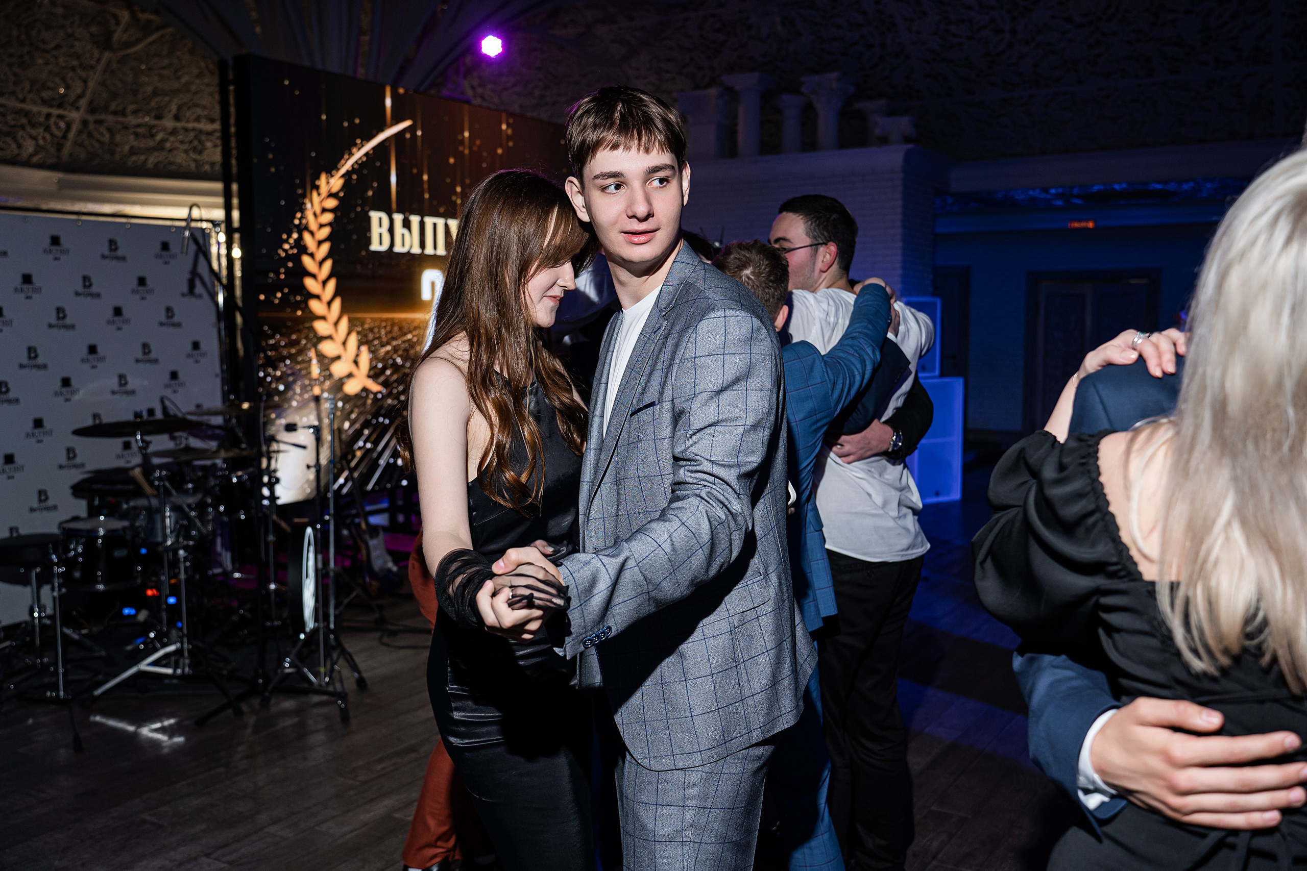 Выпускной 101 школа | Артист. Фотограф в Воронеже Ольга Космодемьянская