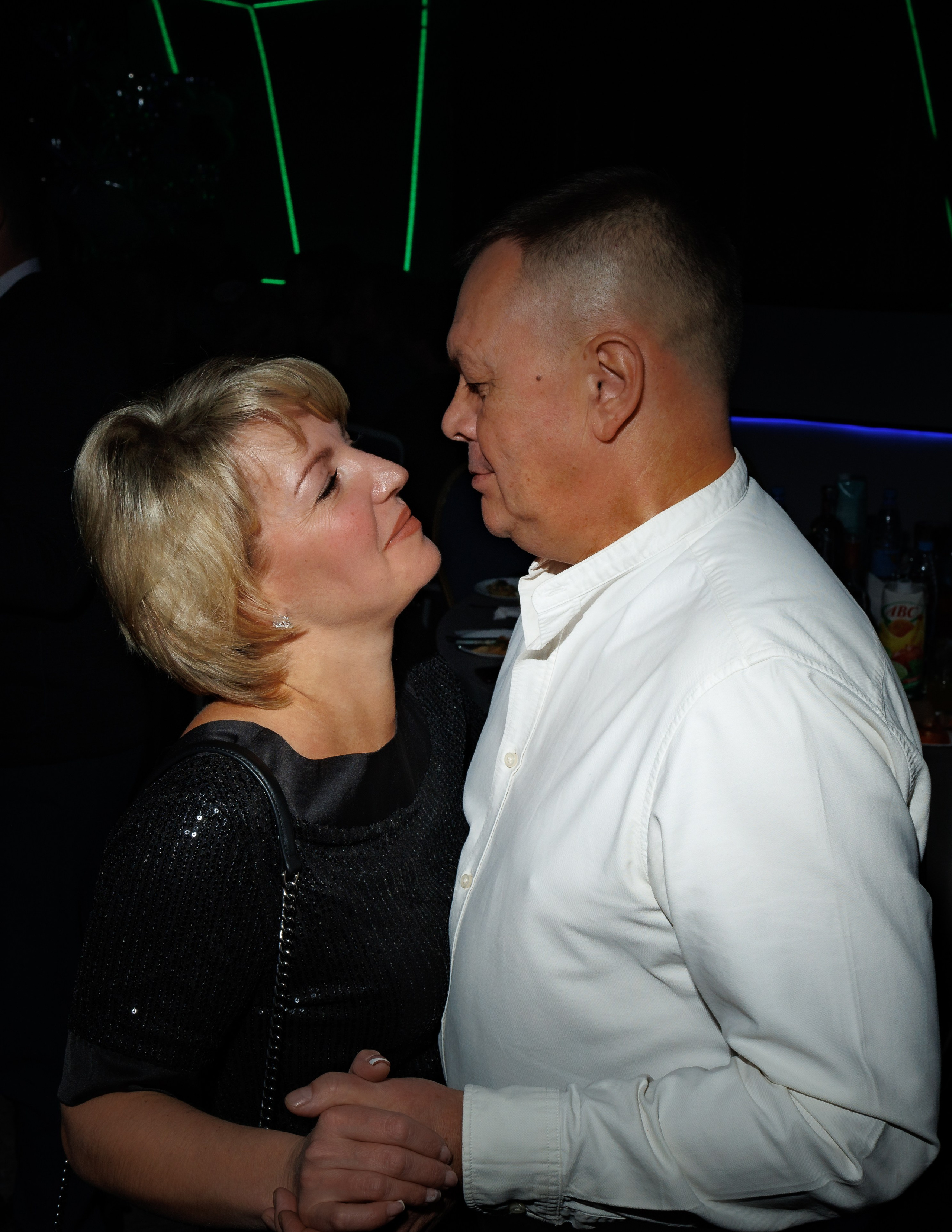 Предновогодняя вечеринка. Свадебный и семейный фотограф в г. Волхов Алексей Кочерыжкин