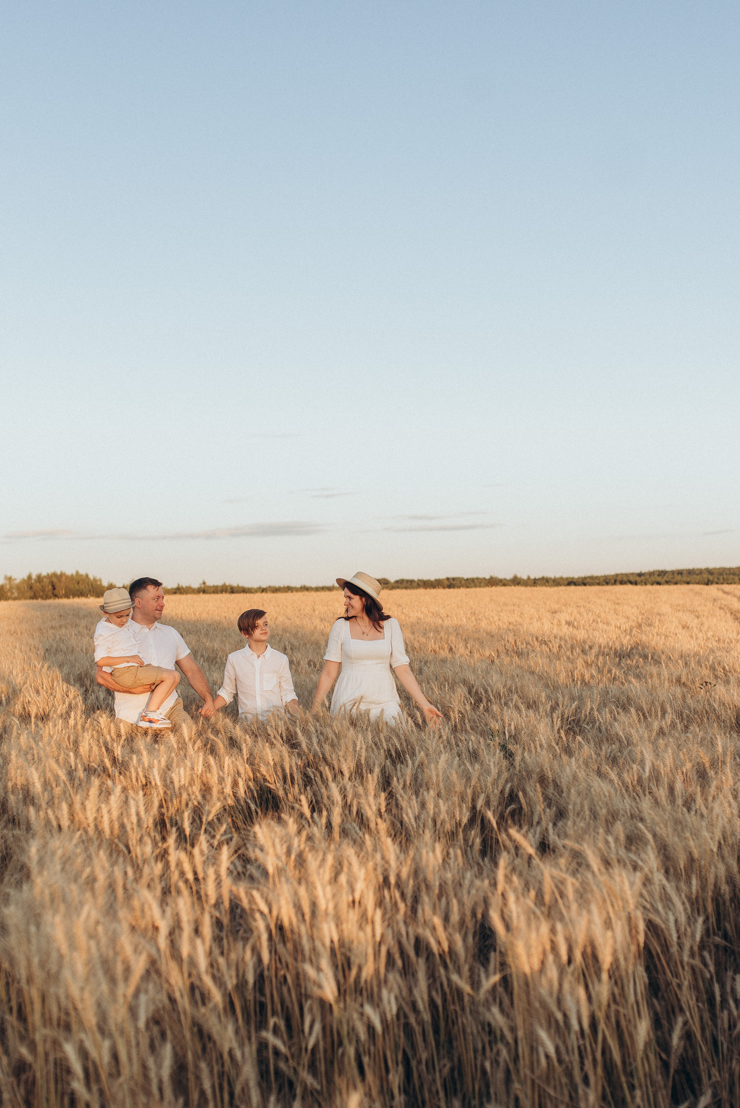 Семейная летняя прогулка. Семейный фотограф в Москве Екатерина Север