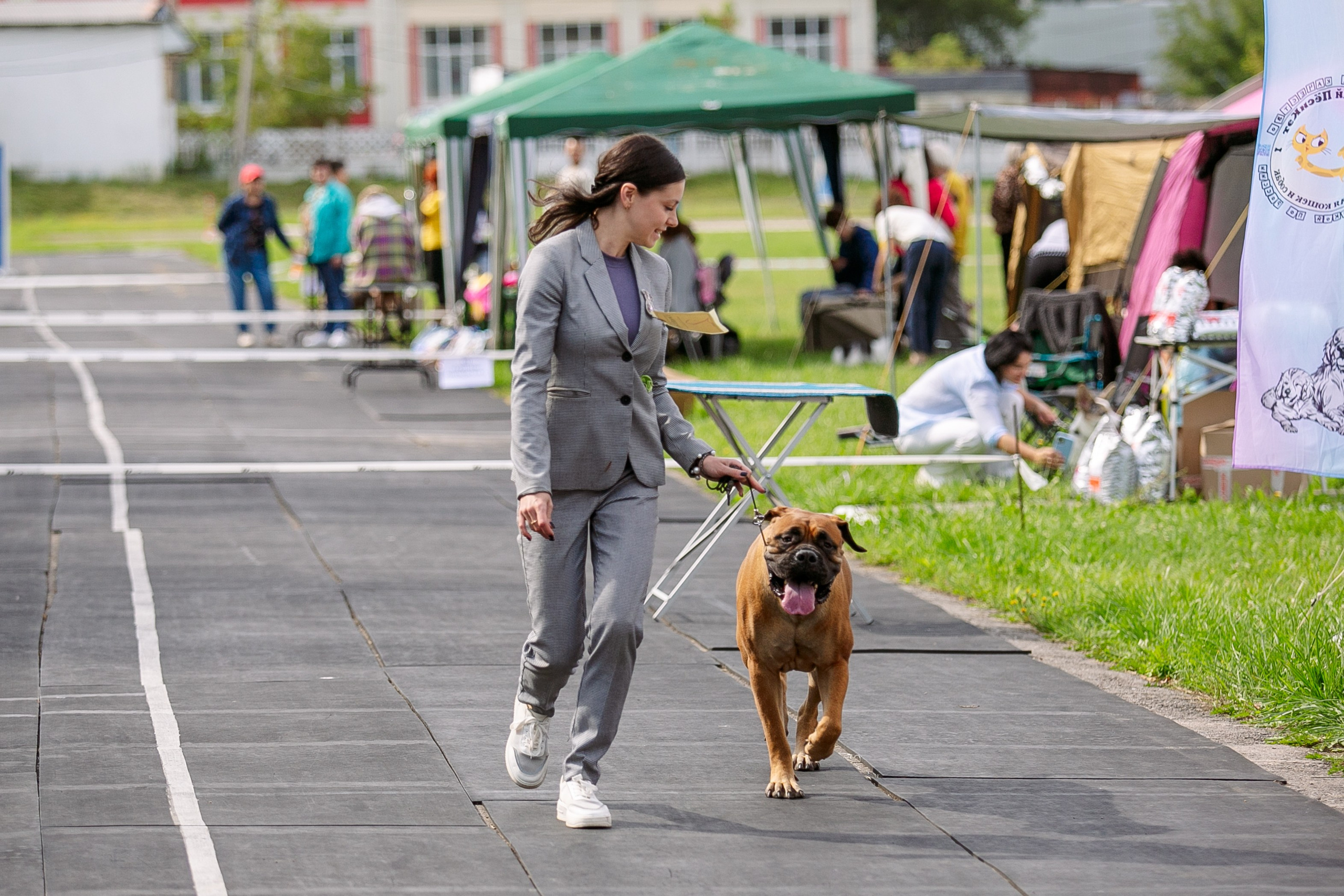 Окунулась вновь в атмосферу выставки…. Школьный фотограф в Туле Светлана Привезенцева