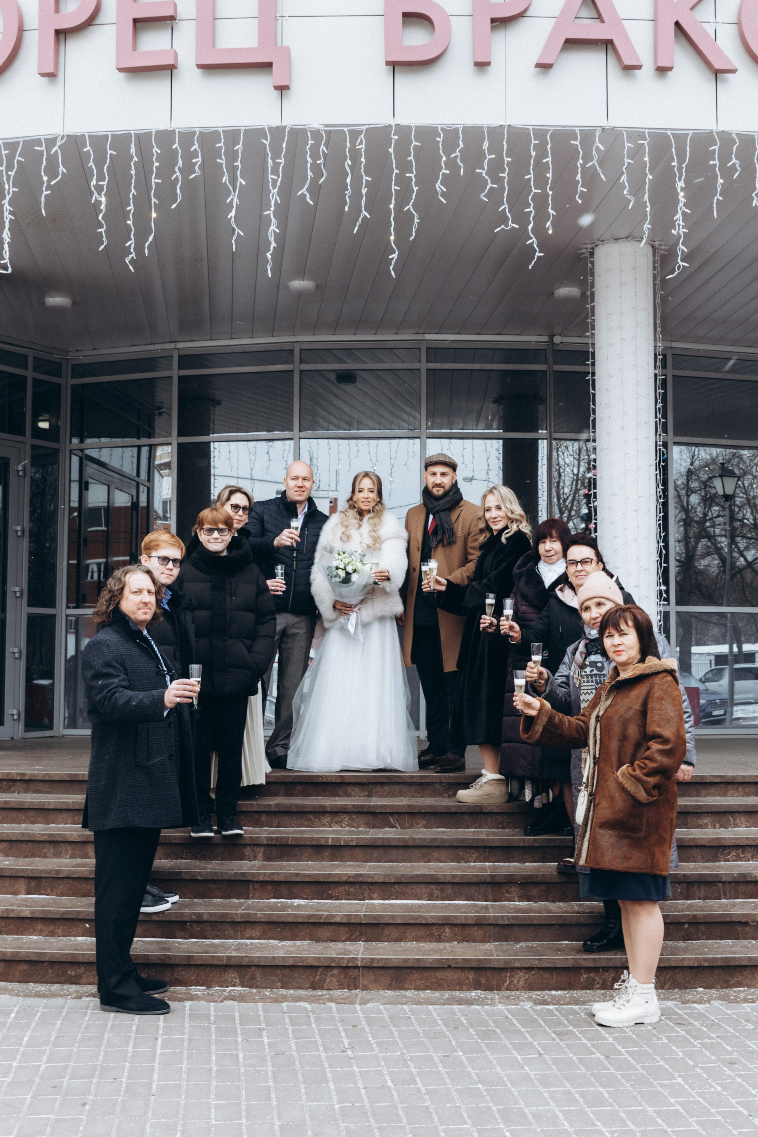 Утро и роспись Виктора и Марии. Ваш фотограф в Одинцовском районе и Москве